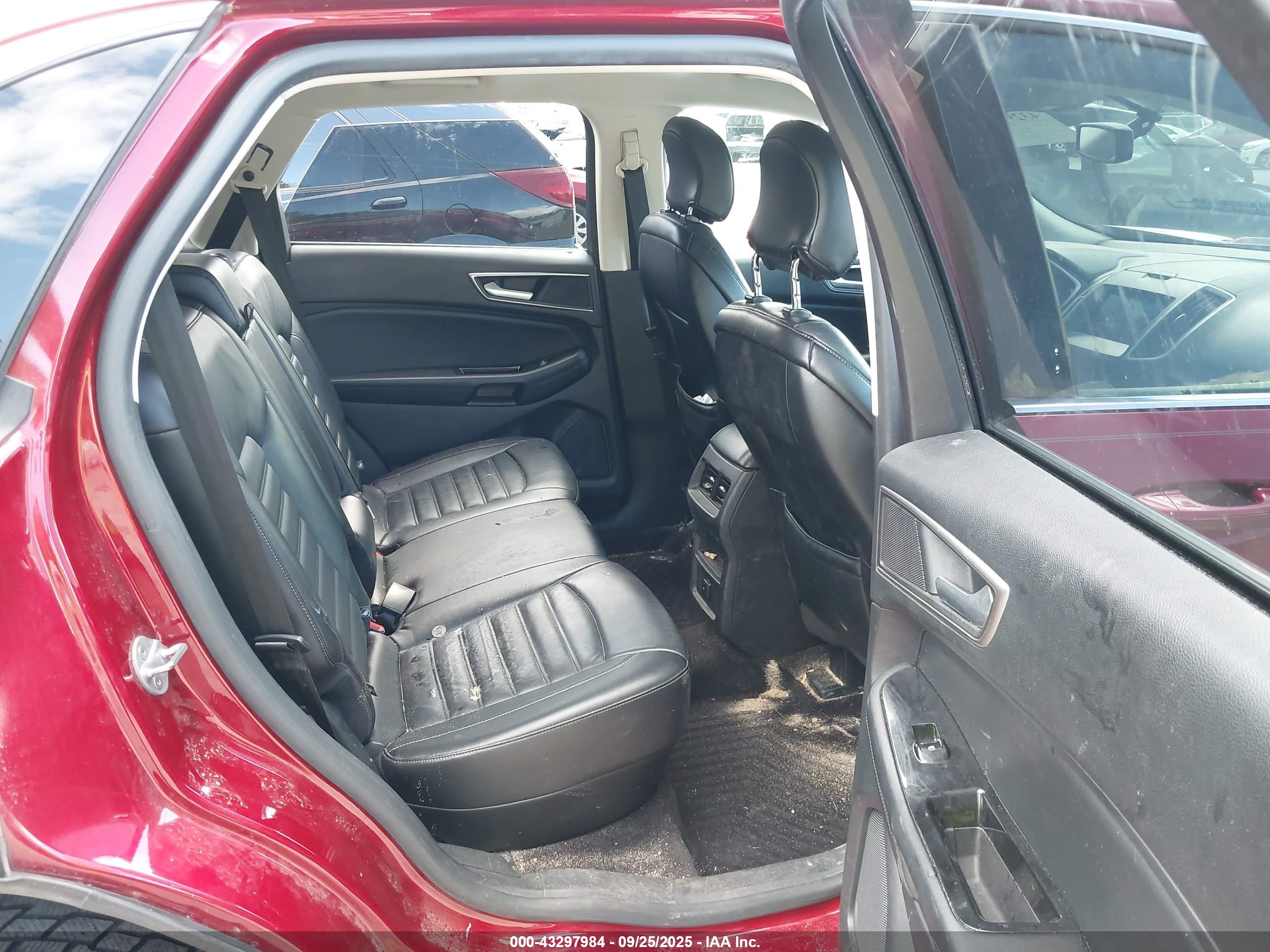 FORD EDGE image 8