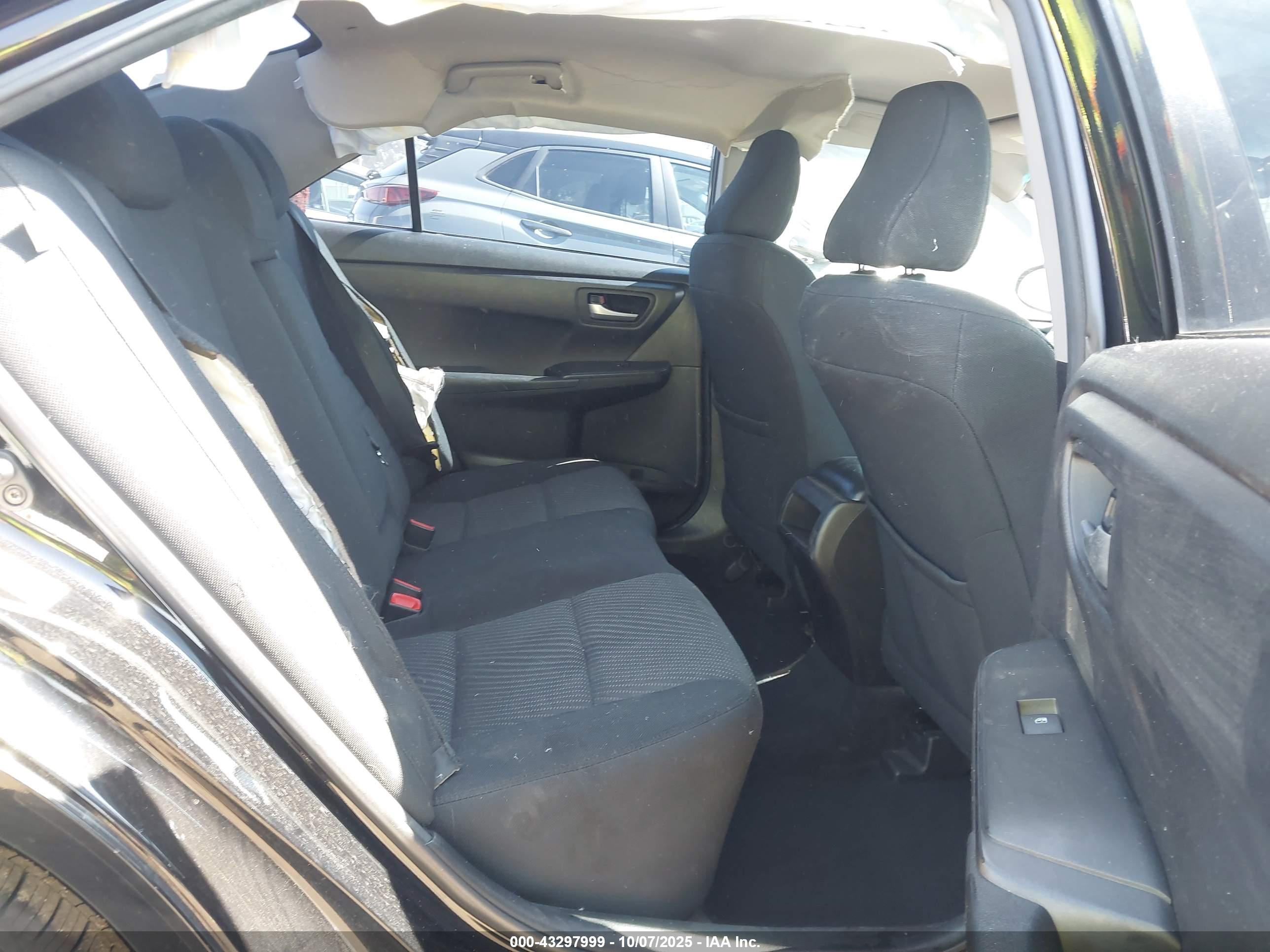 TOYOTA CAMRY image 8