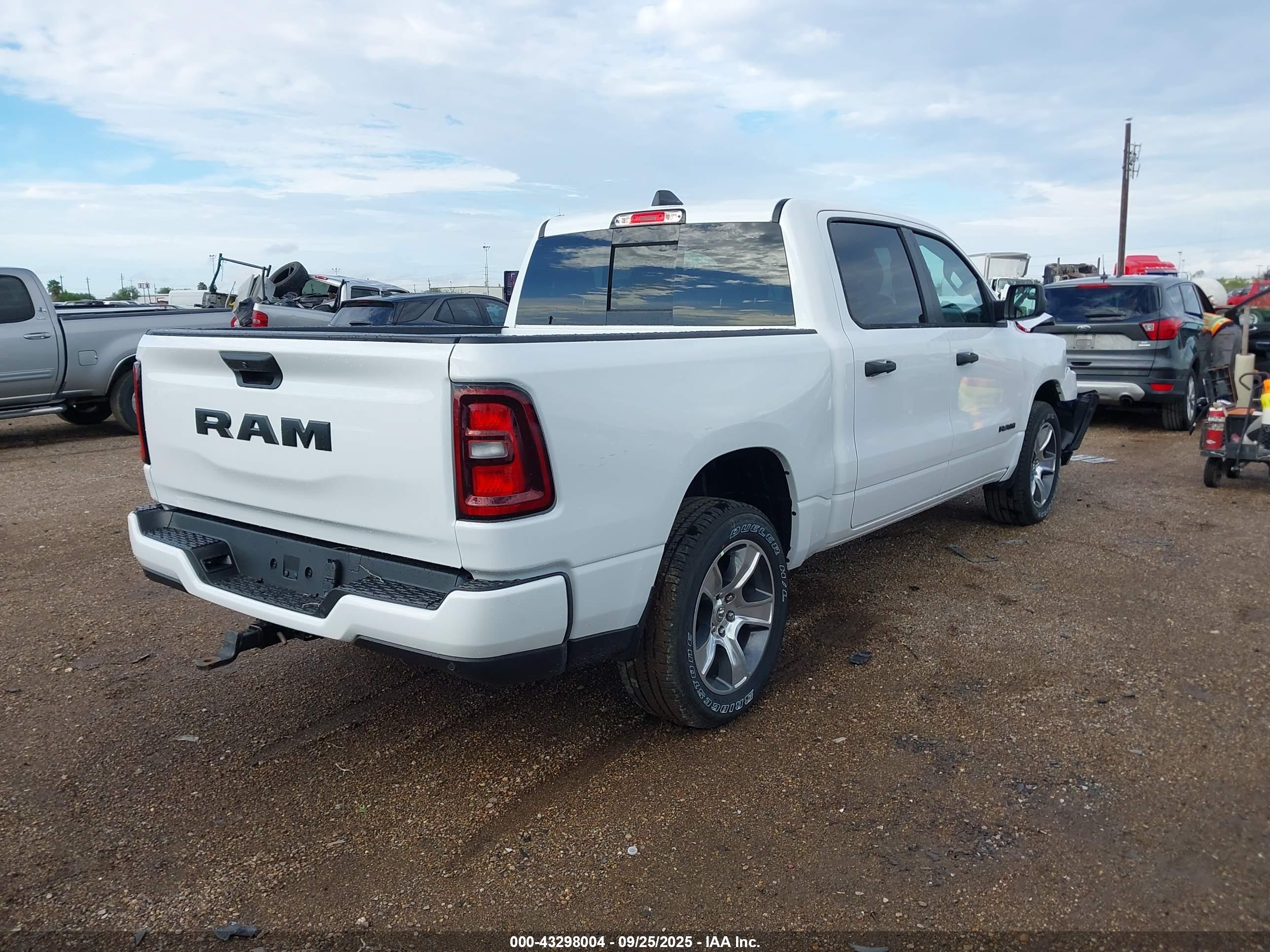 RAM 1500 image 4