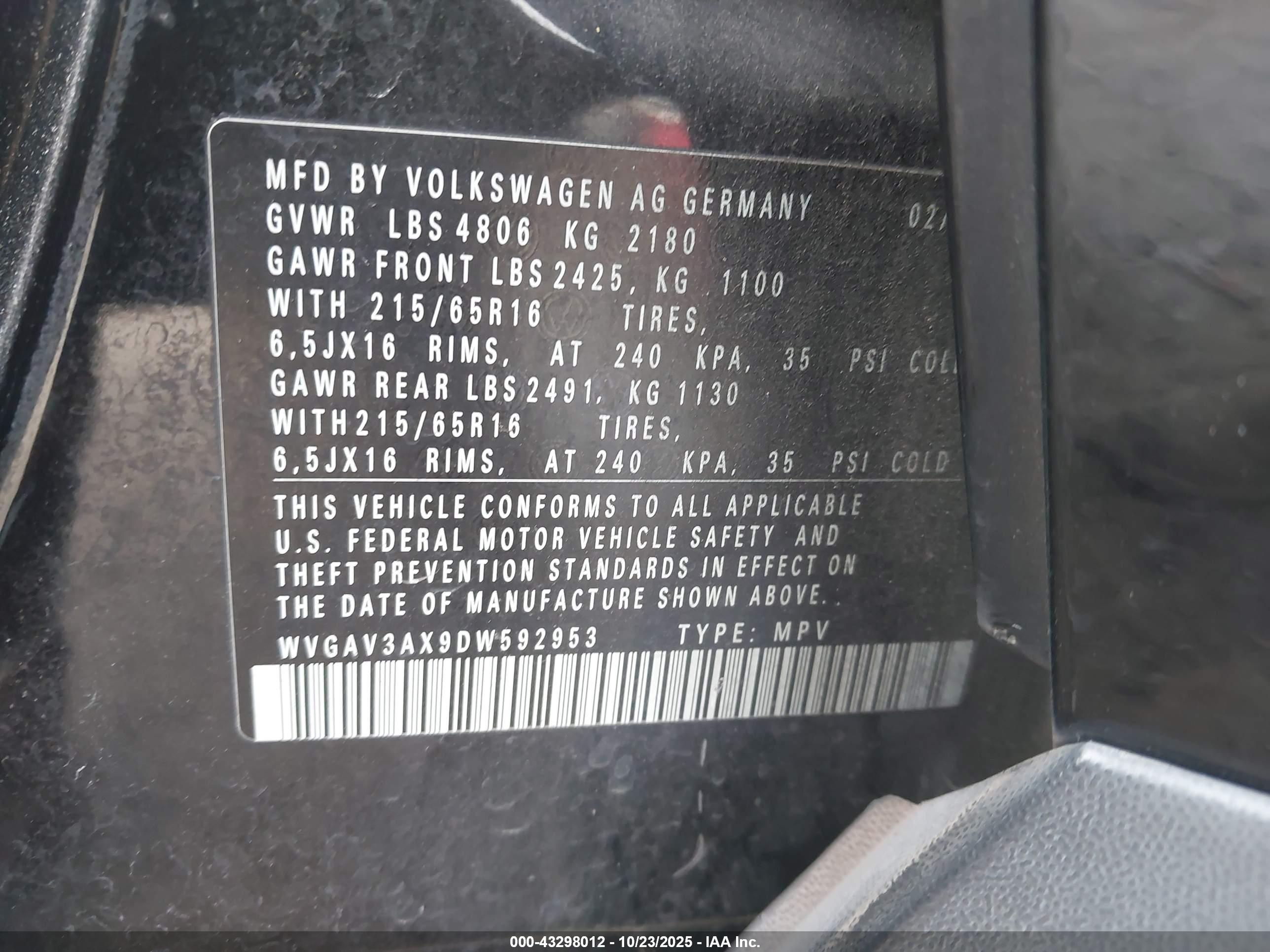 VOLKSWAGEN TIGUAN image 9
