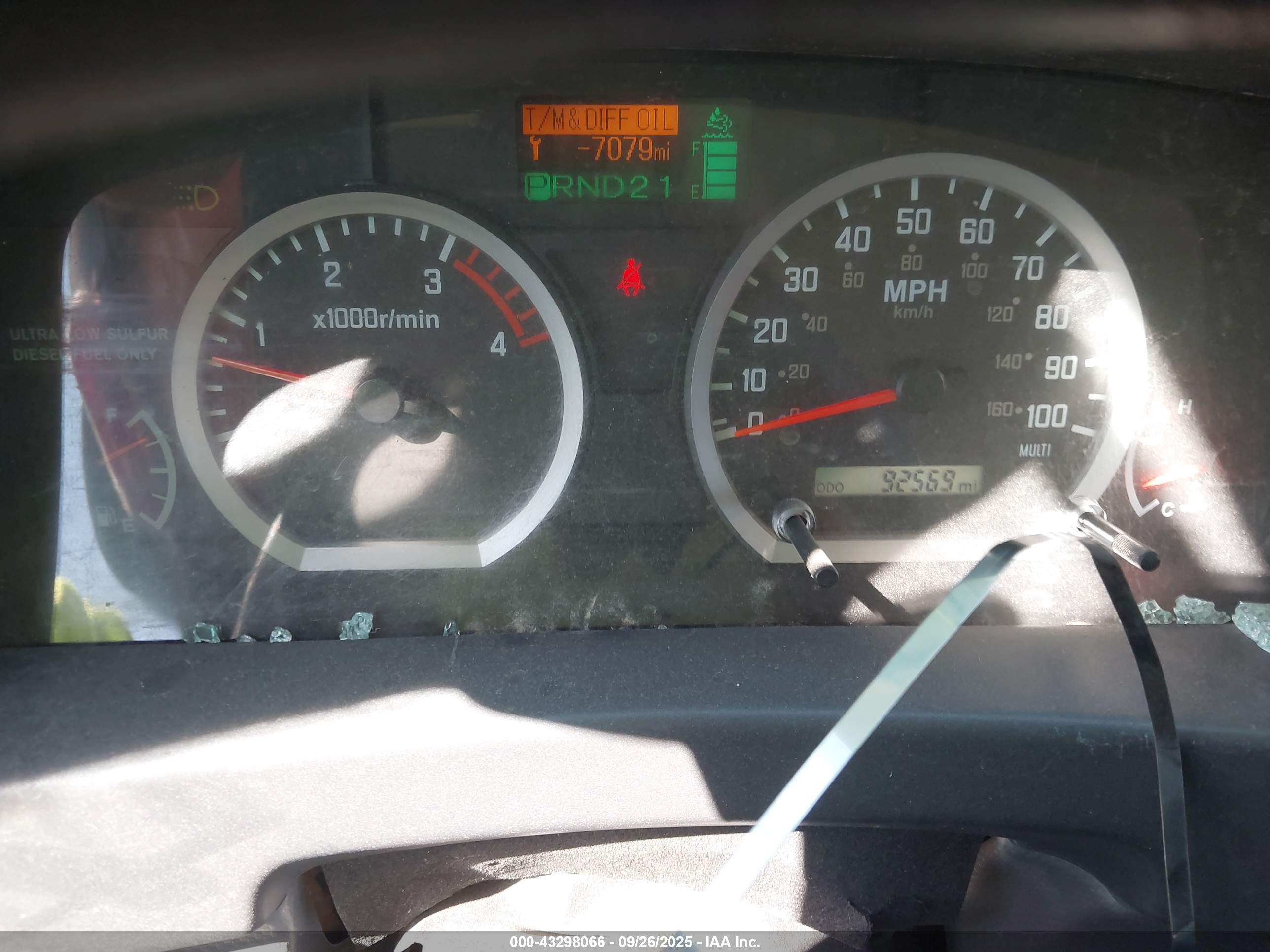 ISUZU NPR image 6