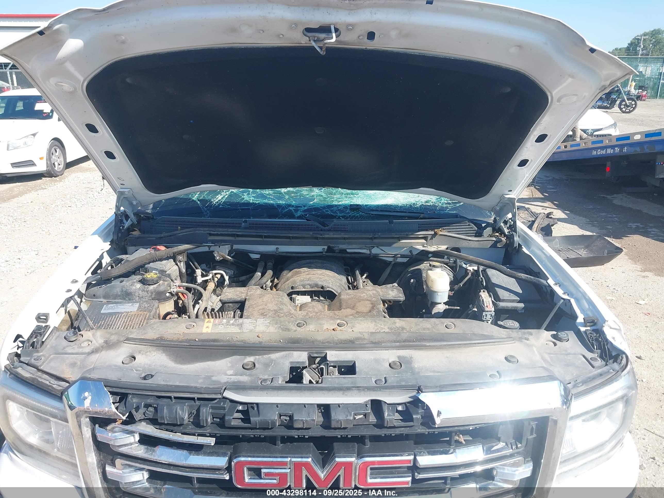 GMC SIERRA image 10