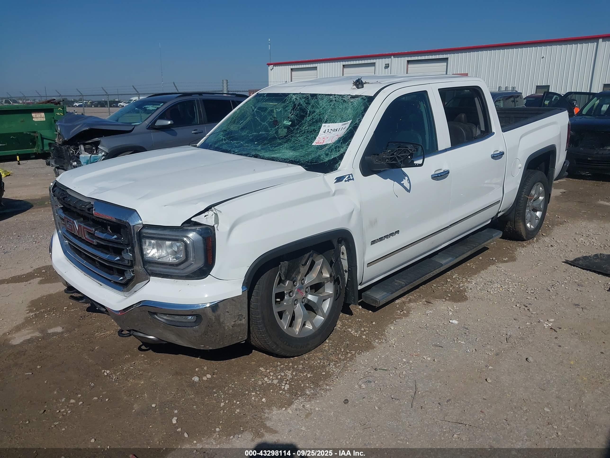 GMC SIERRA image 2