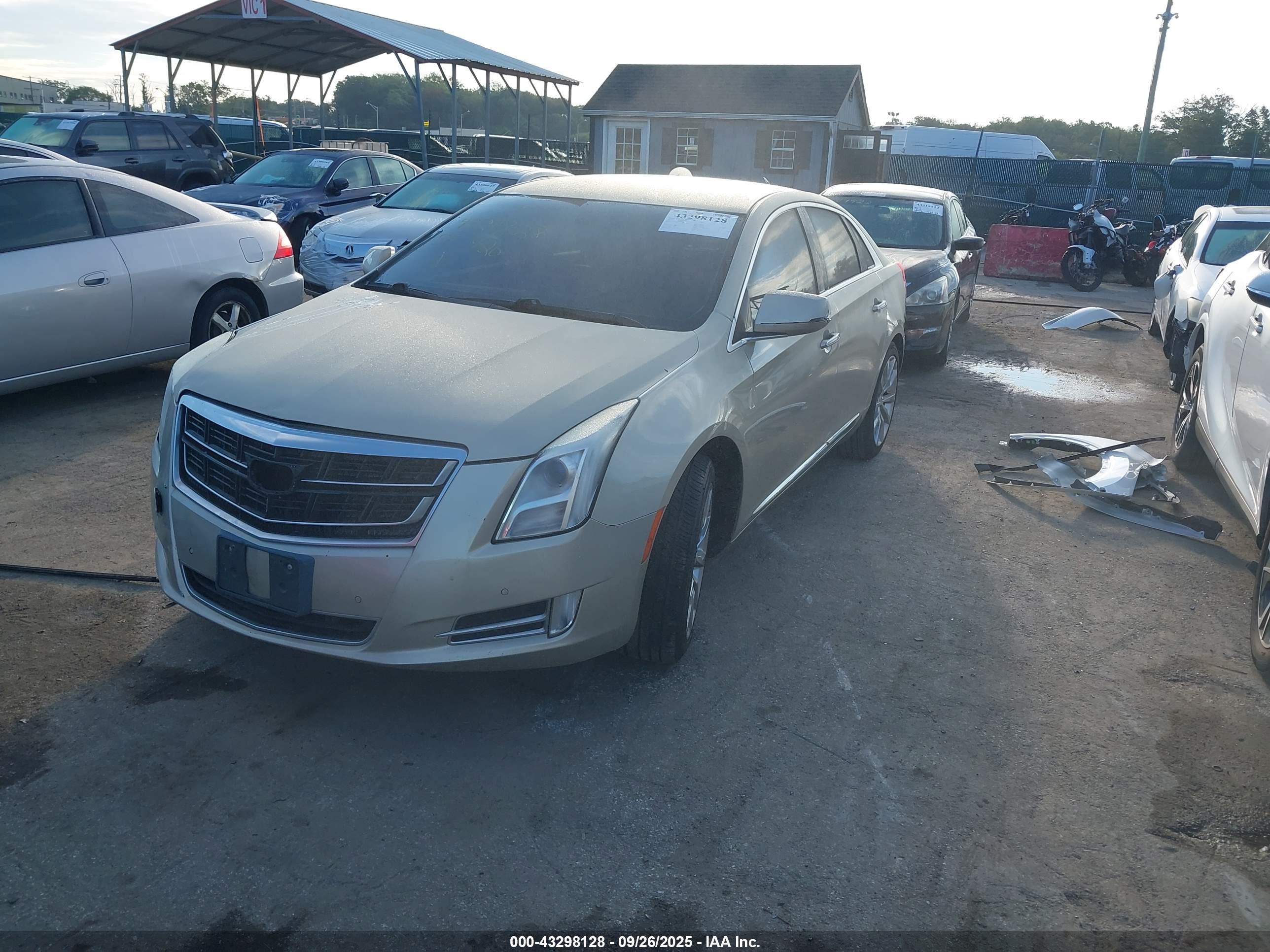 CADILLAC XTS image 2