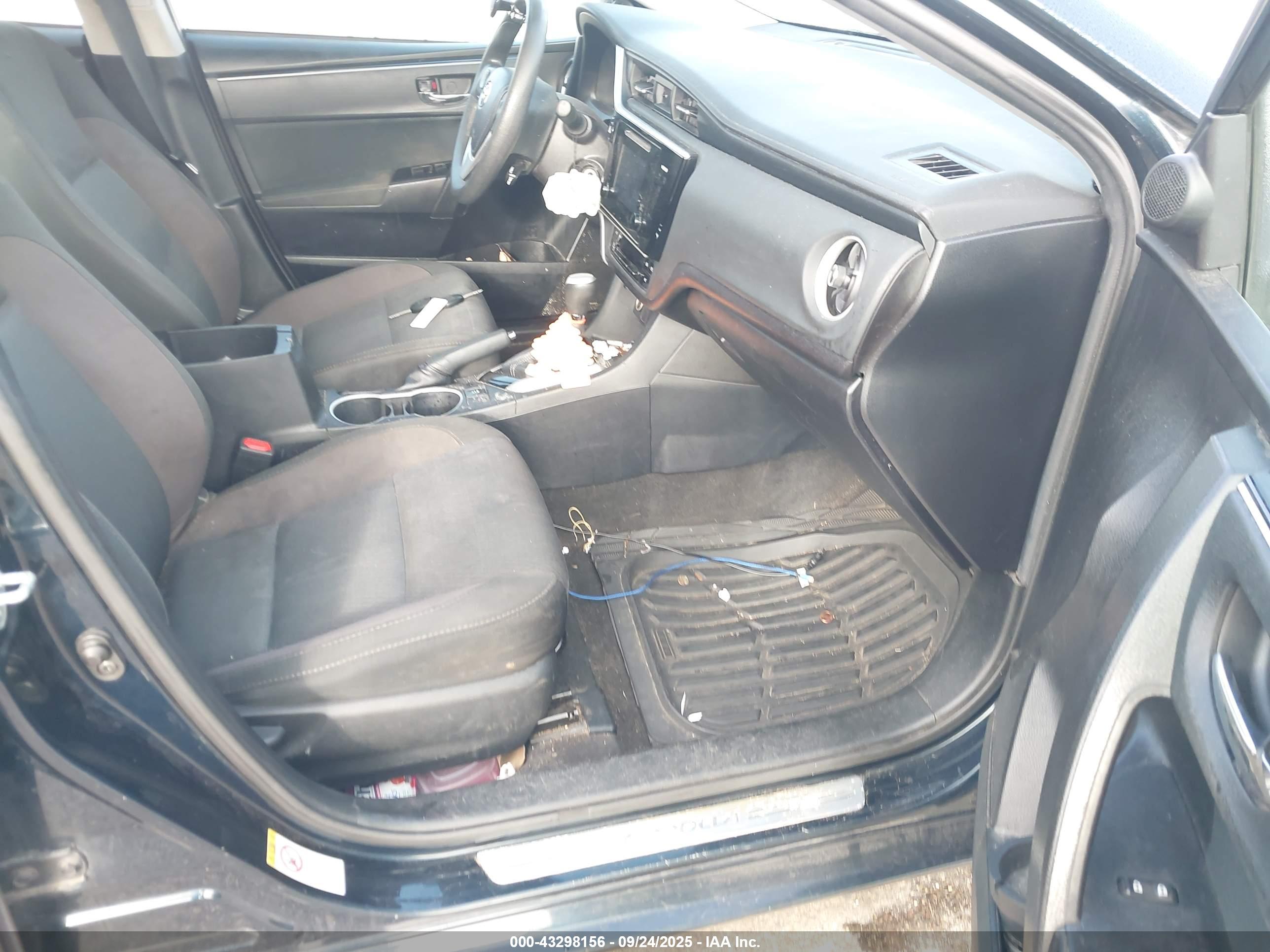 TOYOTA COROLLA image 5
