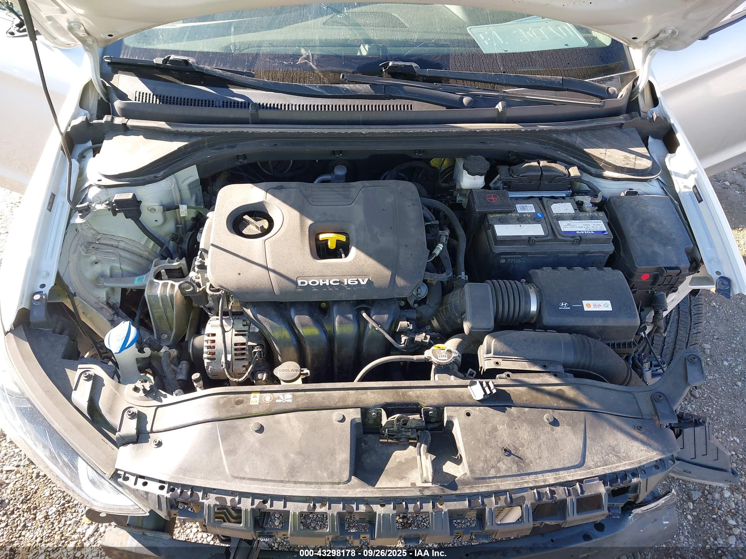 HYUNDAI ELANTRA image 10