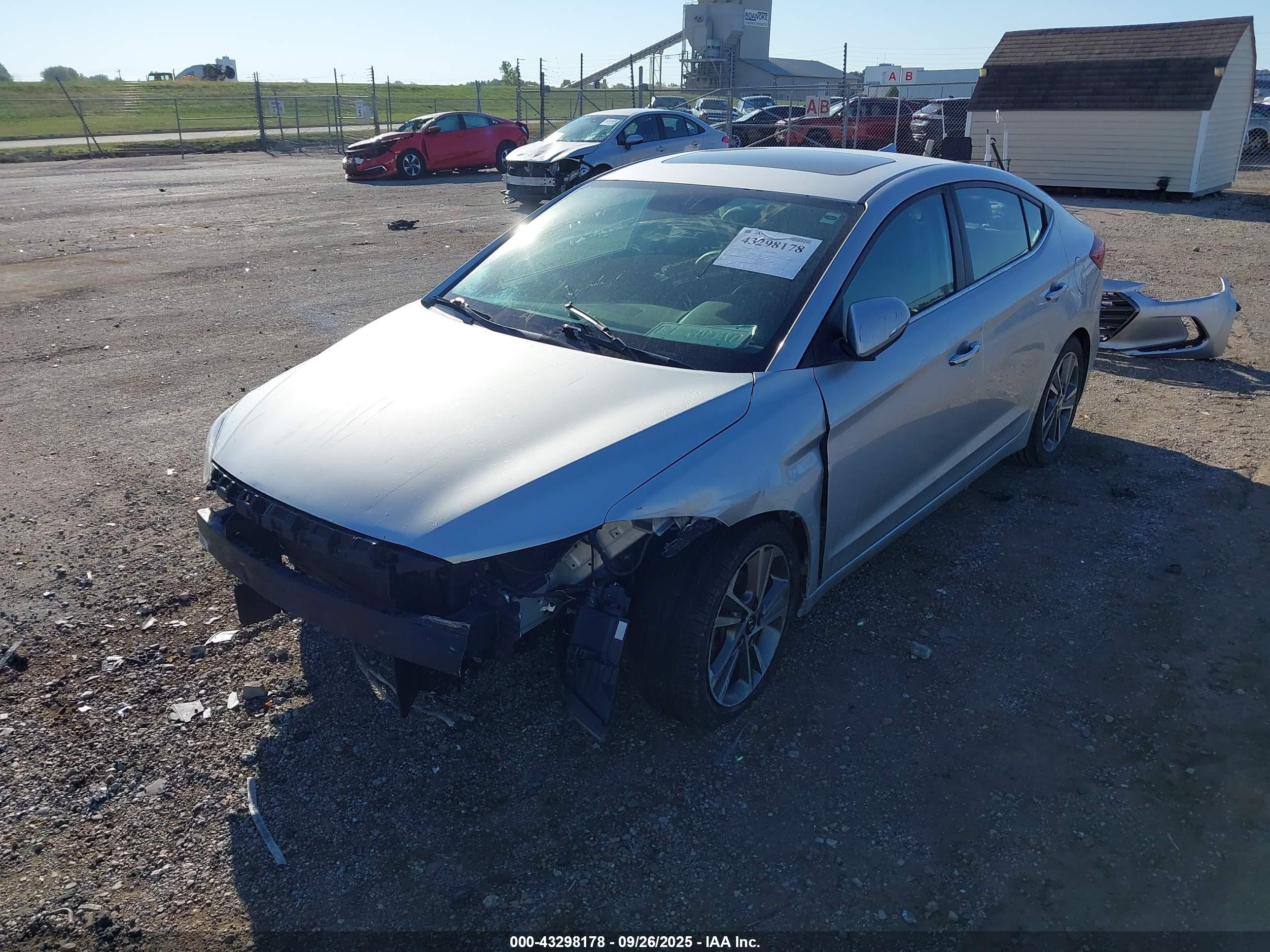 HYUNDAI ELANTRA image 2