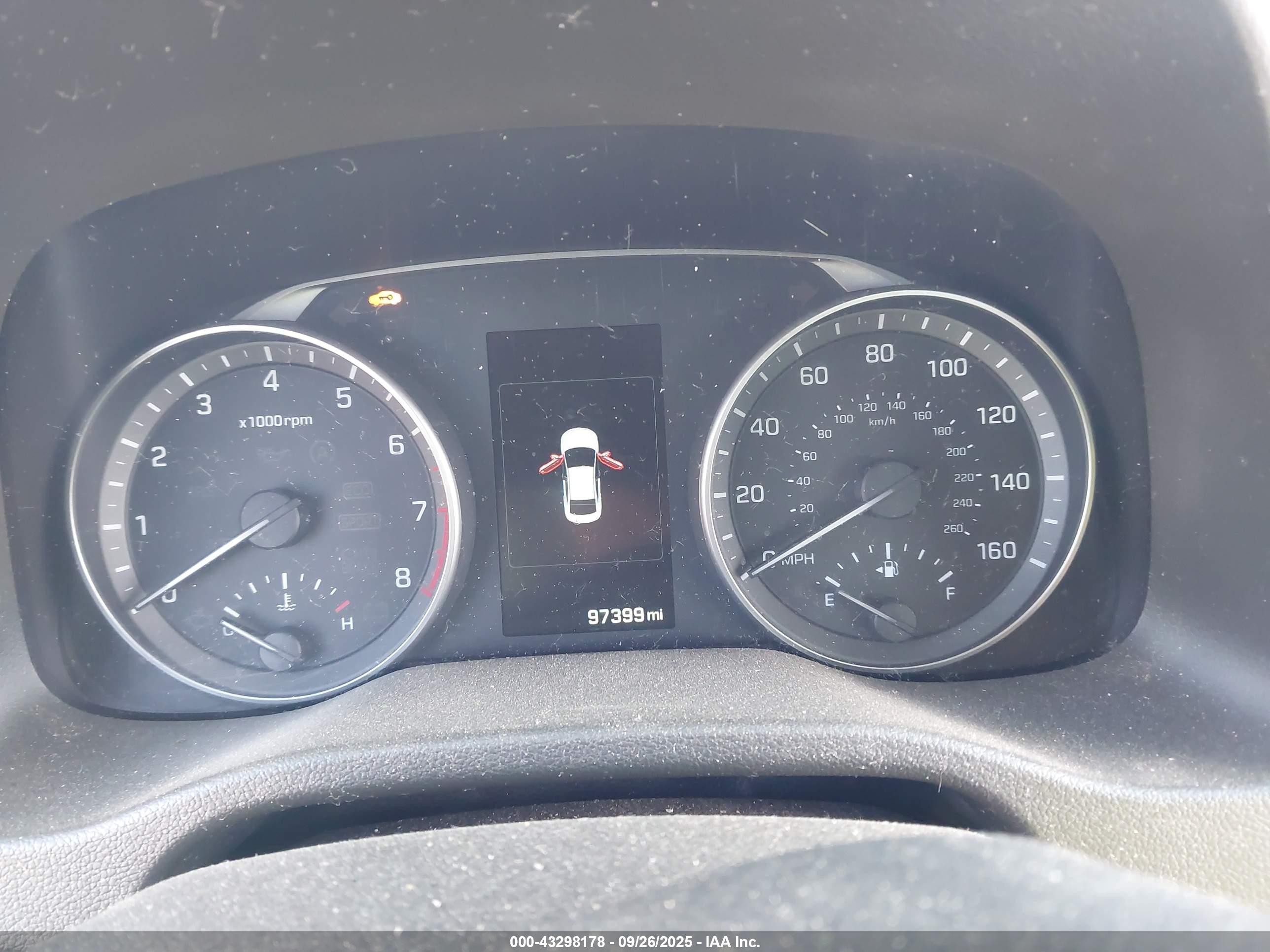 HYUNDAI ELANTRA image 7