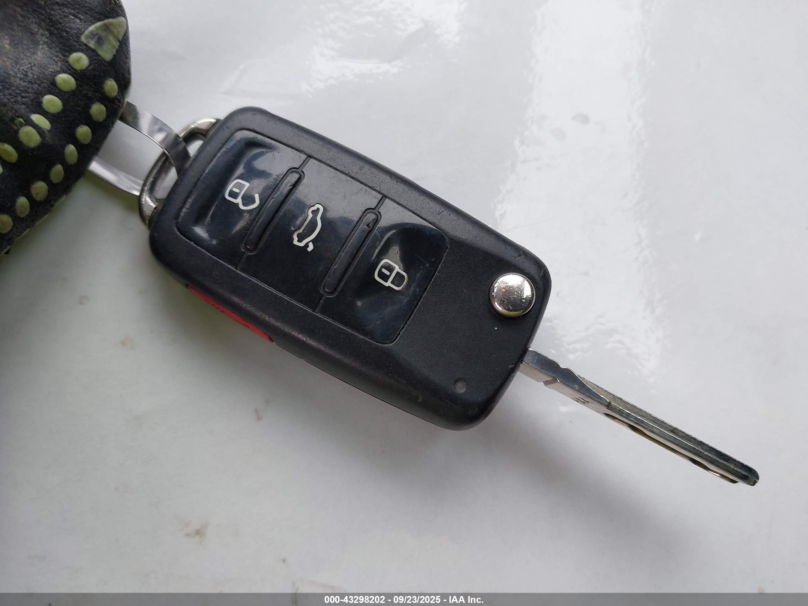 VOLKSWAGEN PASSAT image 11