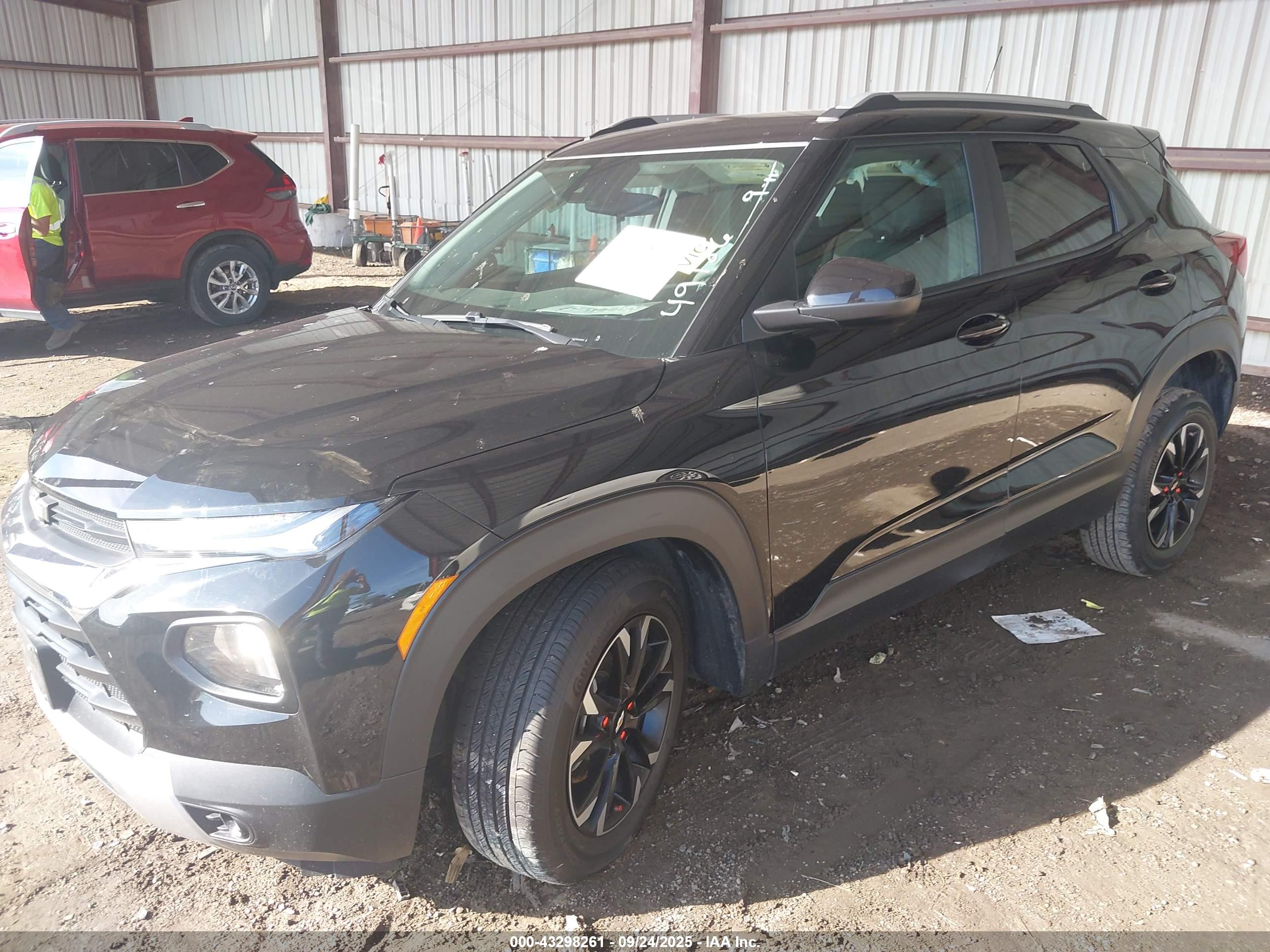 CHEVROLET TRAILBLAZER image 2