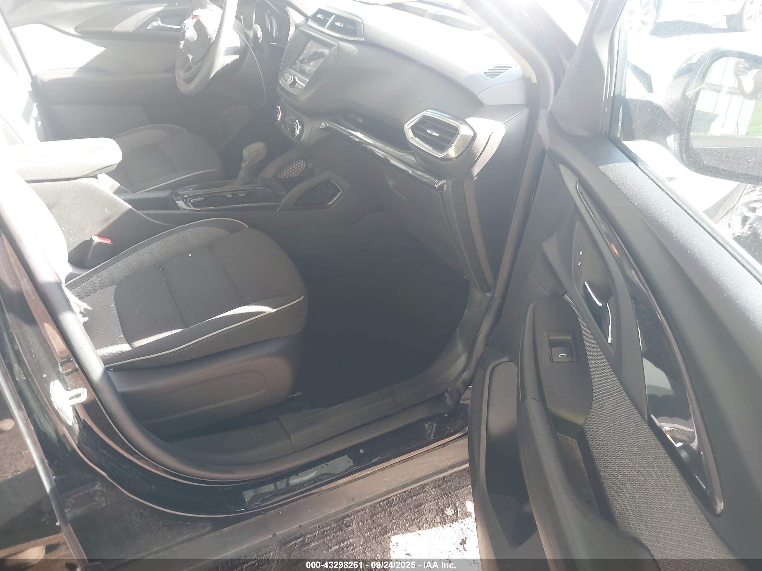 CHEVROLET TRAILBLAZER image 5