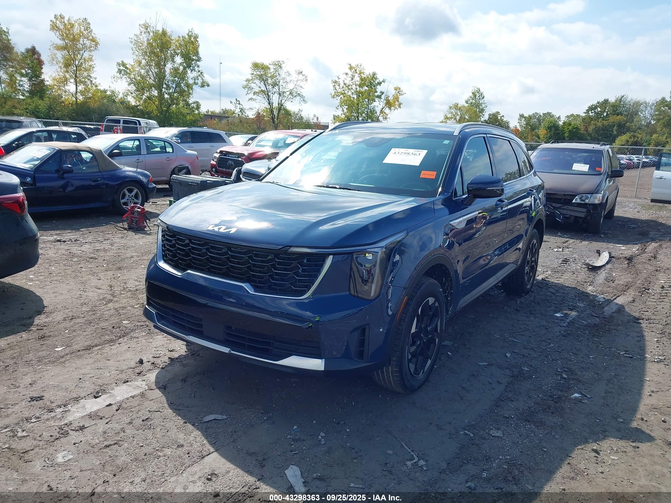 KIA SORENTO image 2