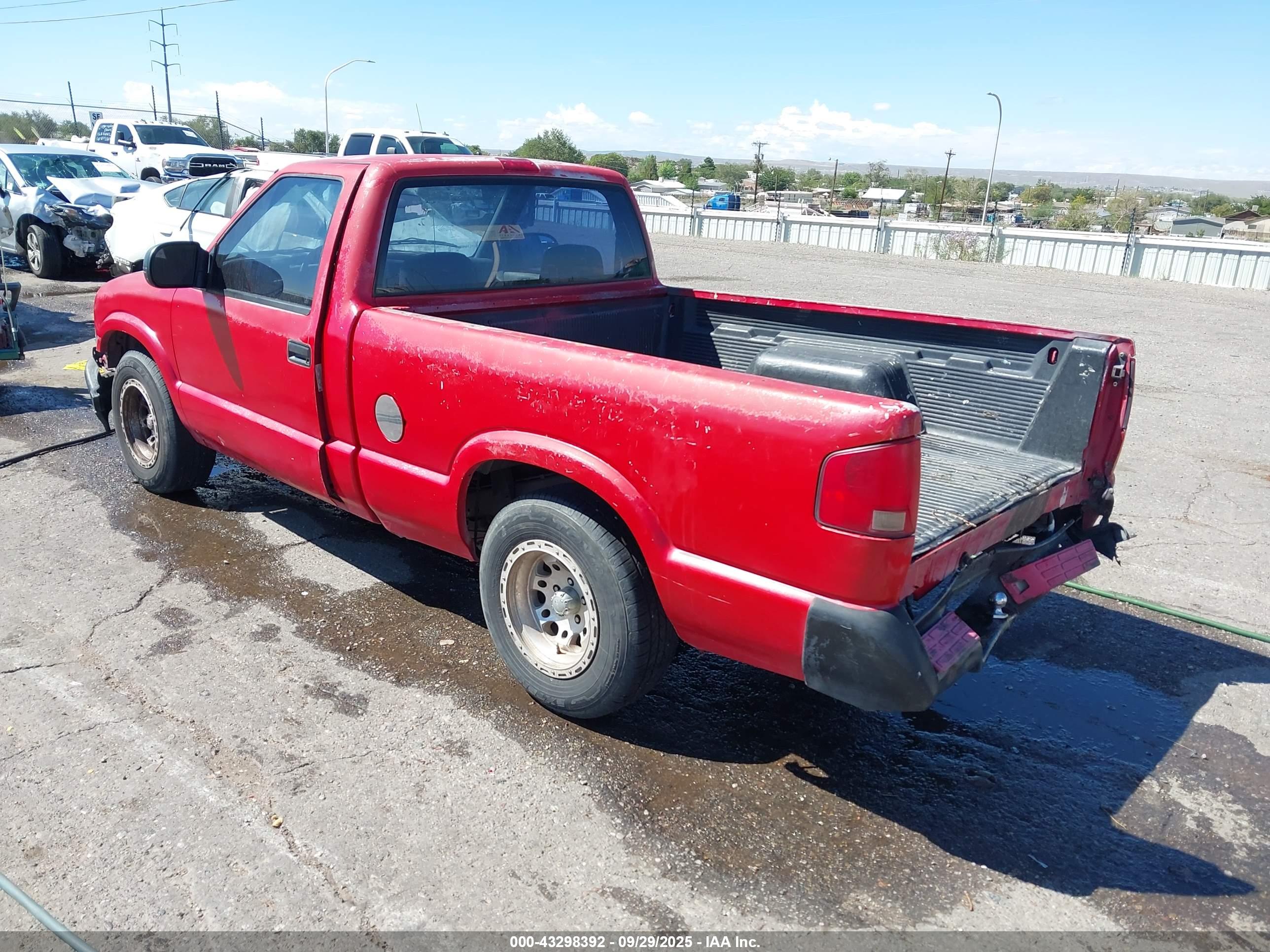 CHEVROLET S-10 image 3