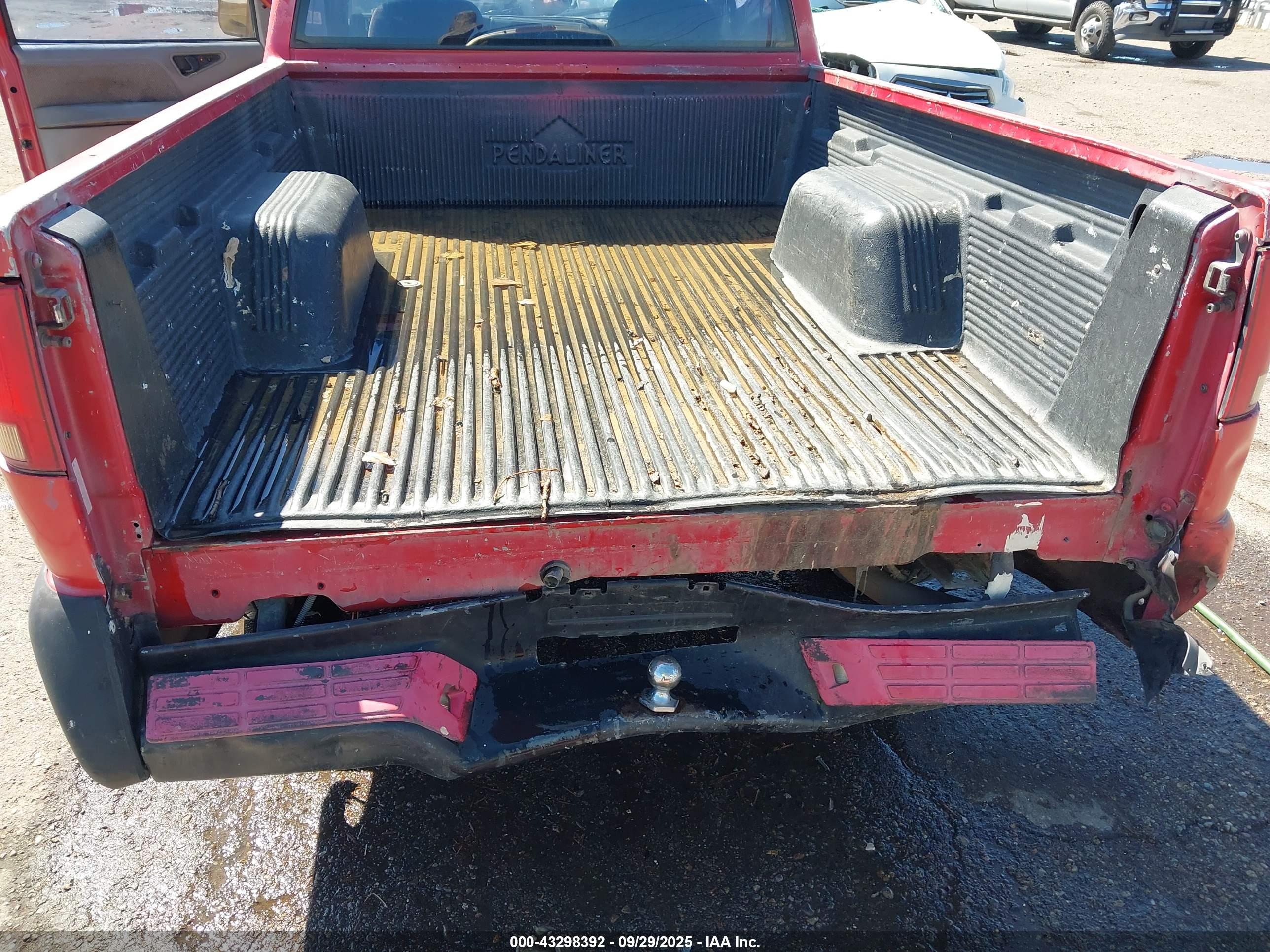 CHEVROLET S-10 image 6