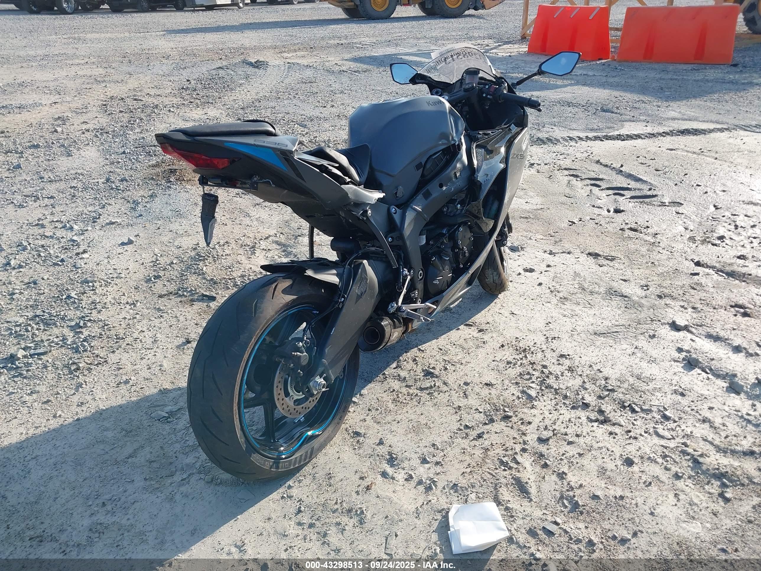 KAWASAKI ZX636 image 4