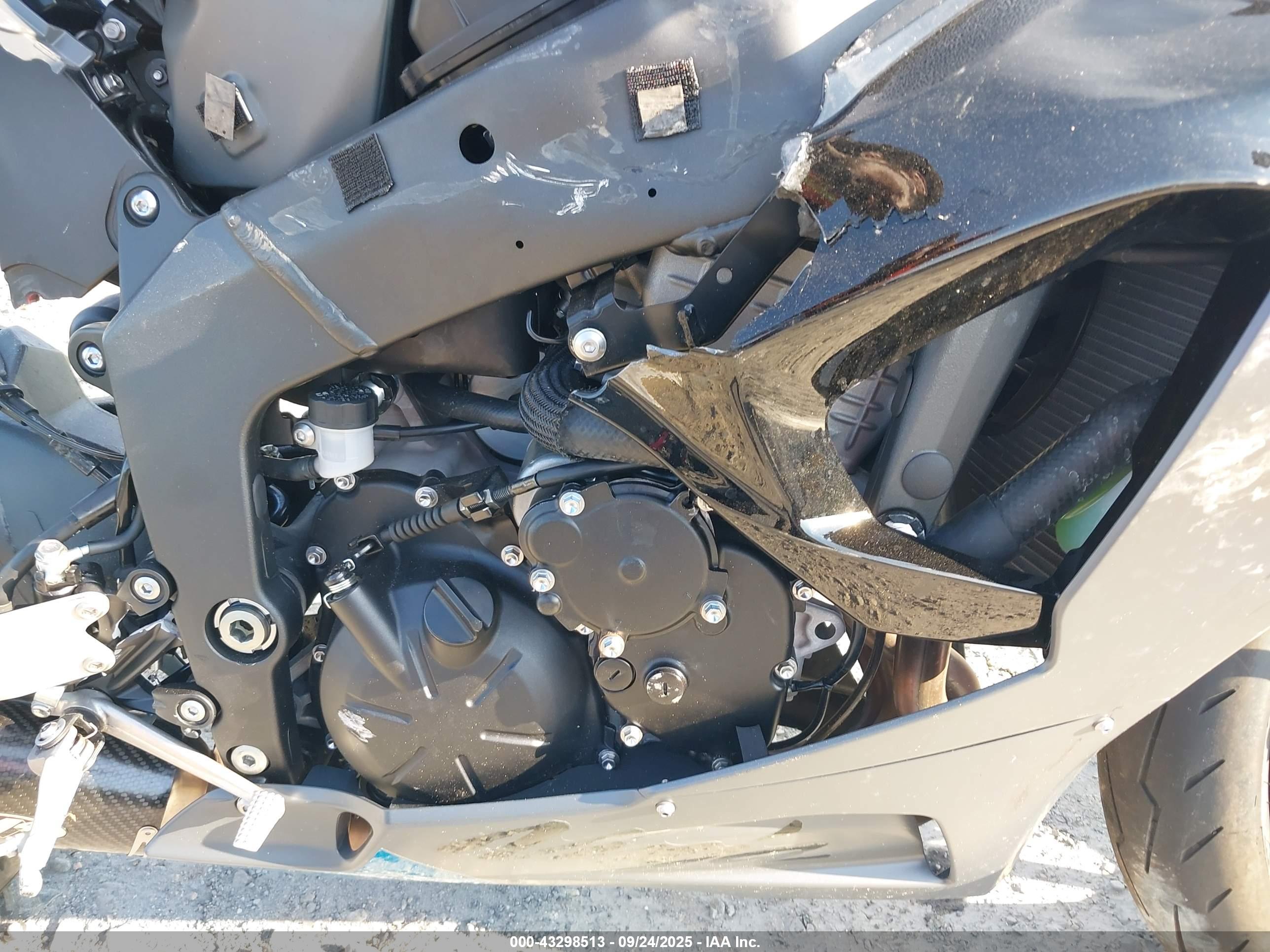 KAWASAKI ZX636 image 8
