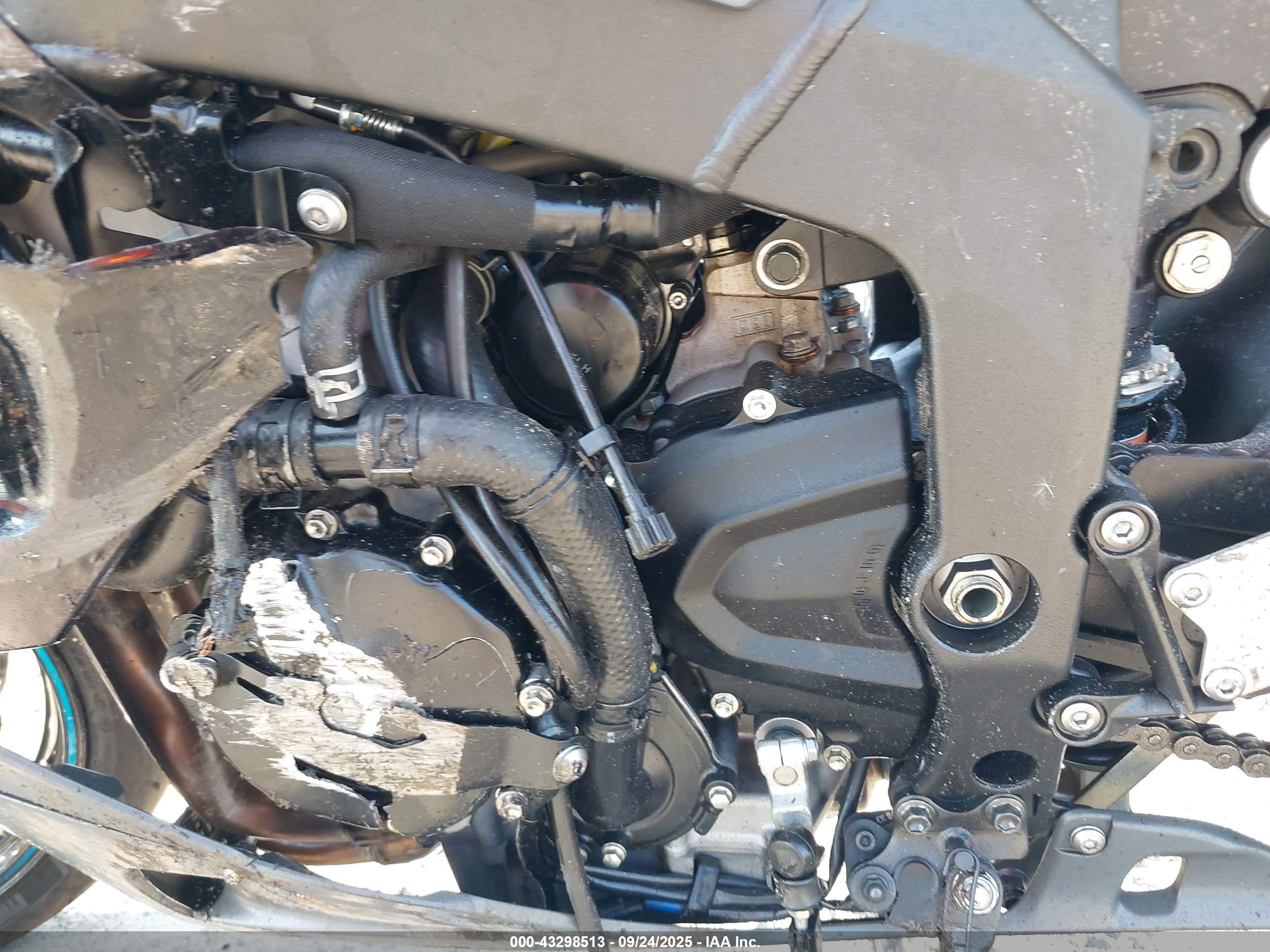 KAWASAKI ZX636 image 9