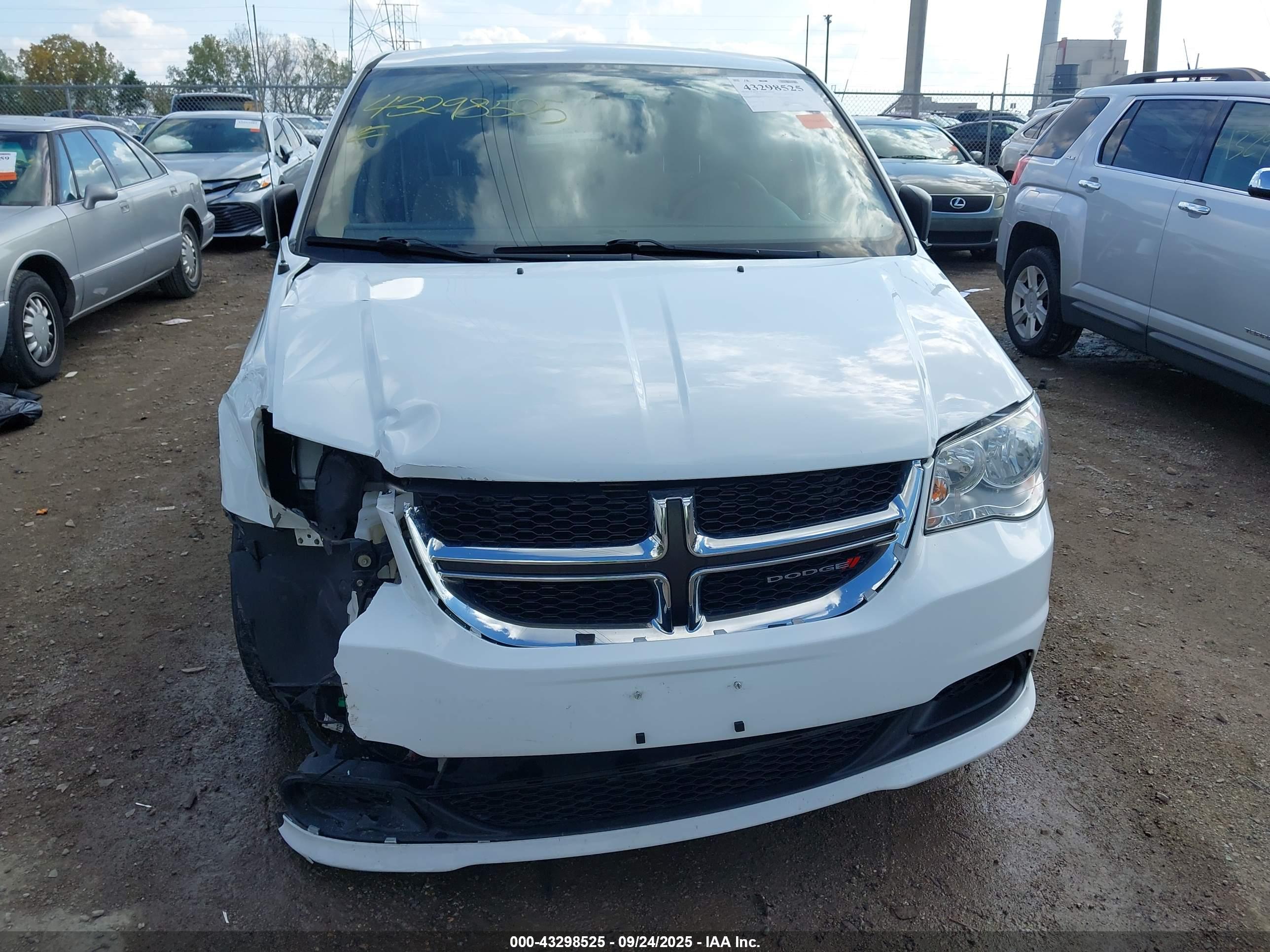 DODGE GRAND image 6