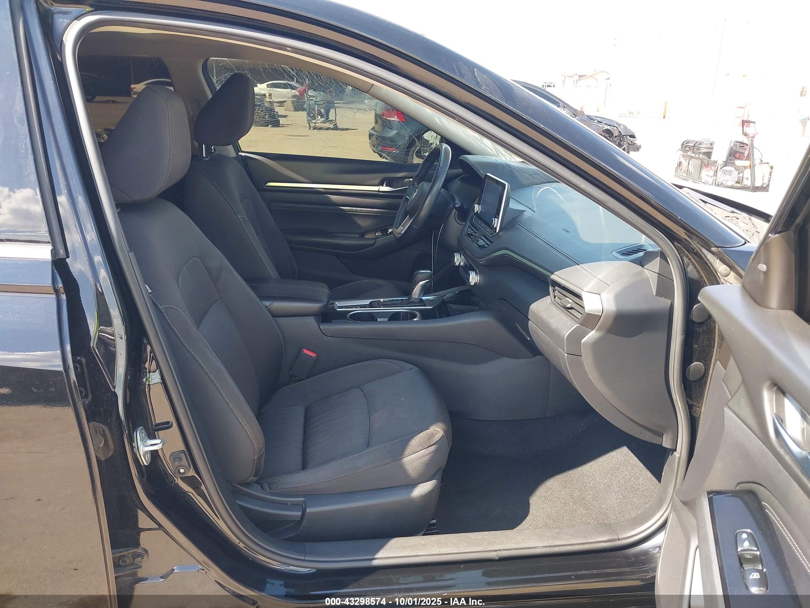 NISSAN ALTIMA image 5