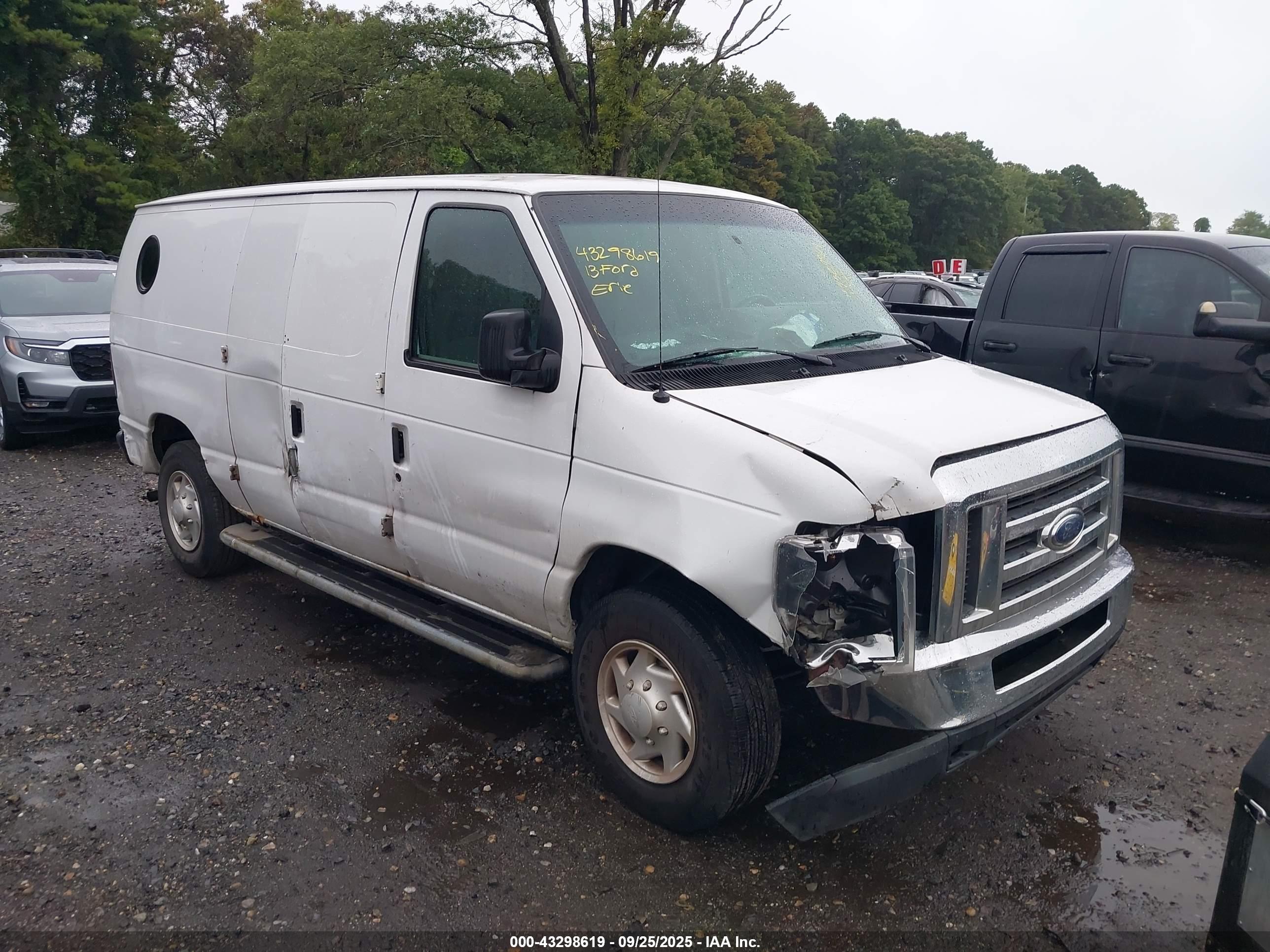FORD E-250 image 6