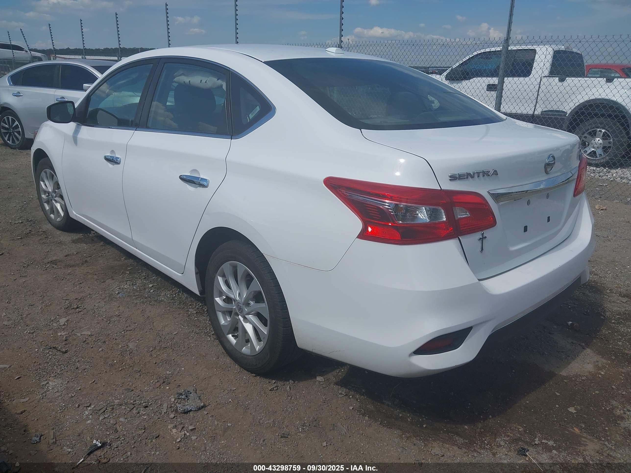 NISSAN SENTRA image 3