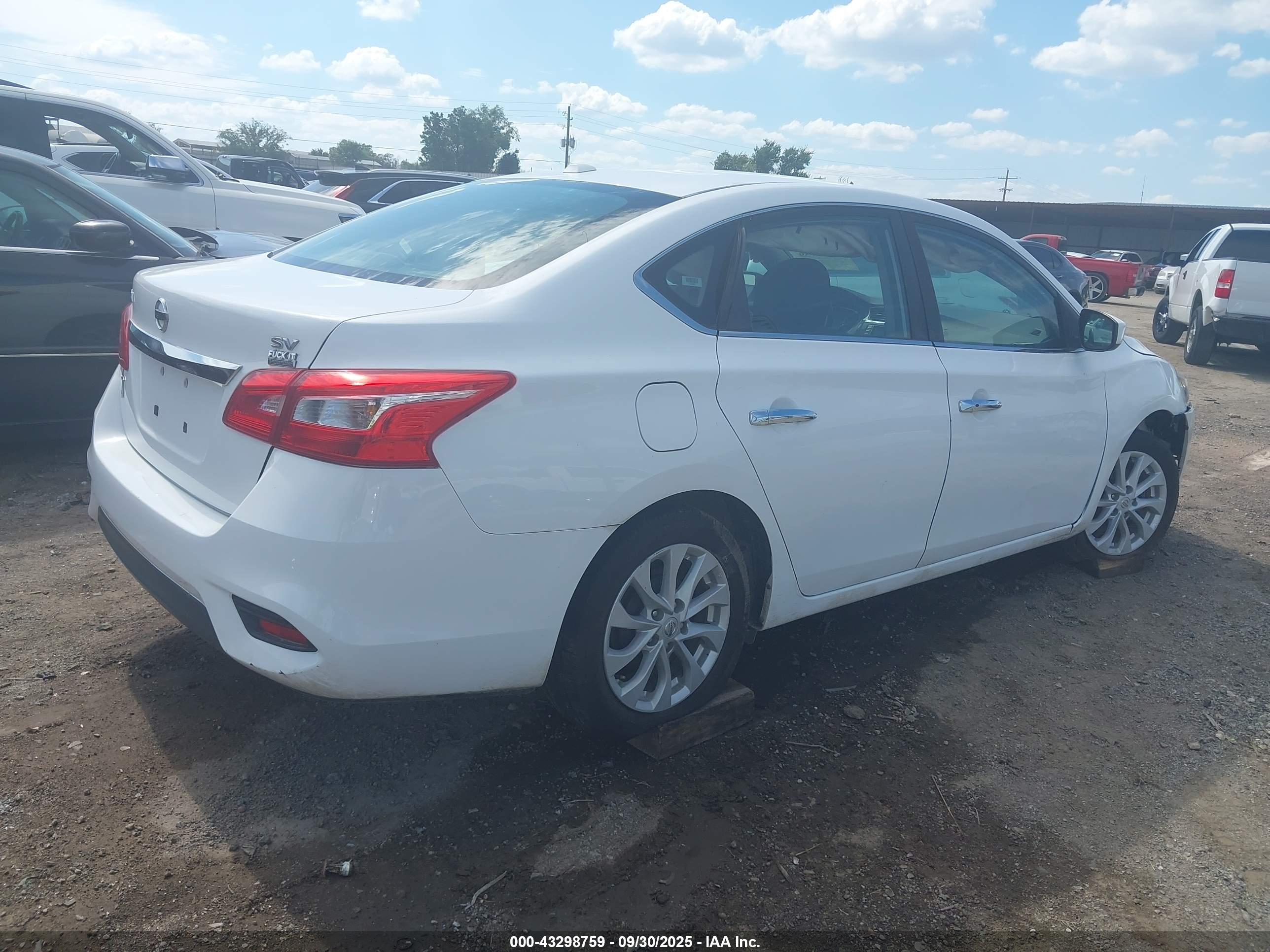 NISSAN SENTRA image 4