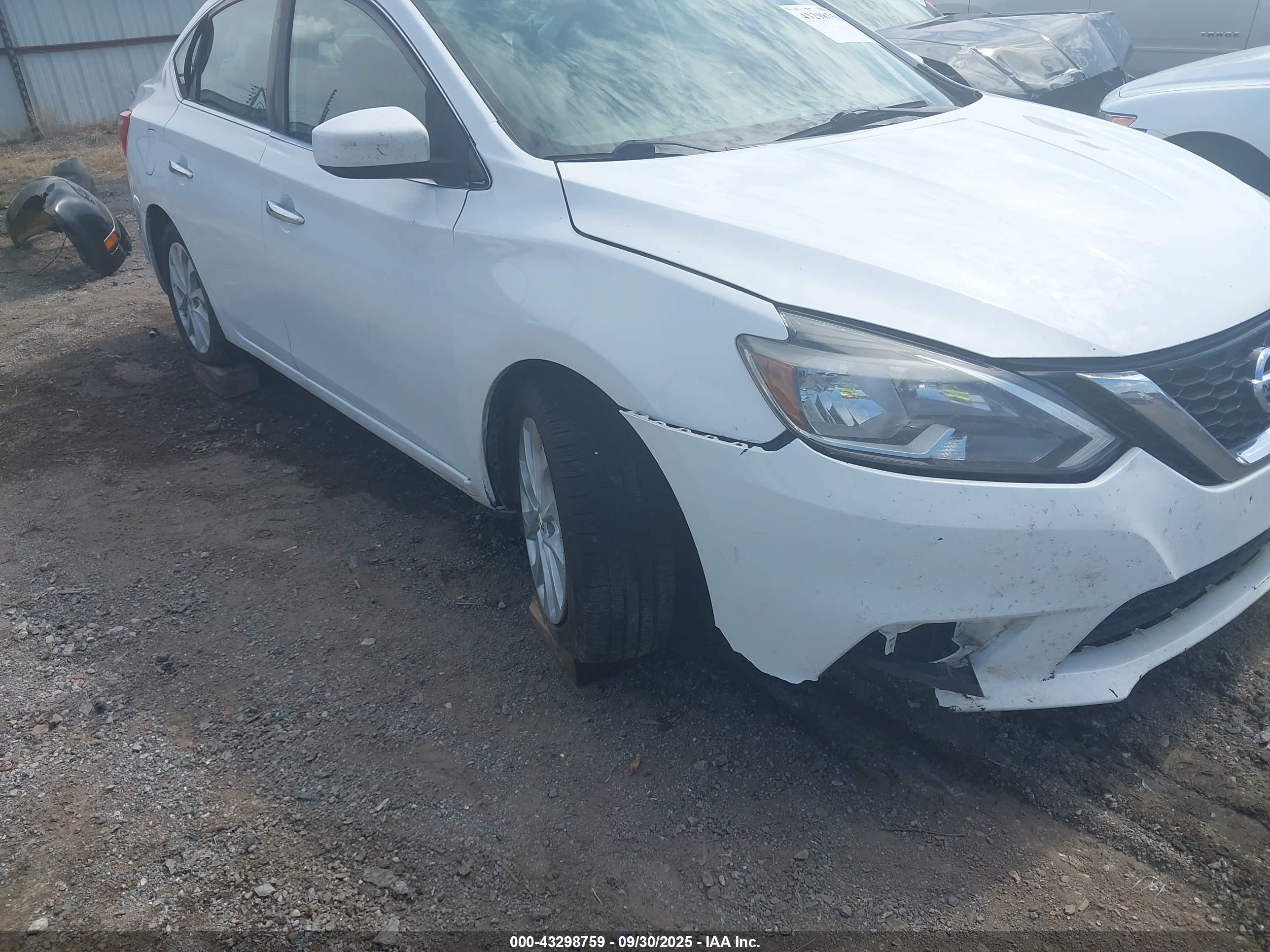NISSAN SENTRA image 6