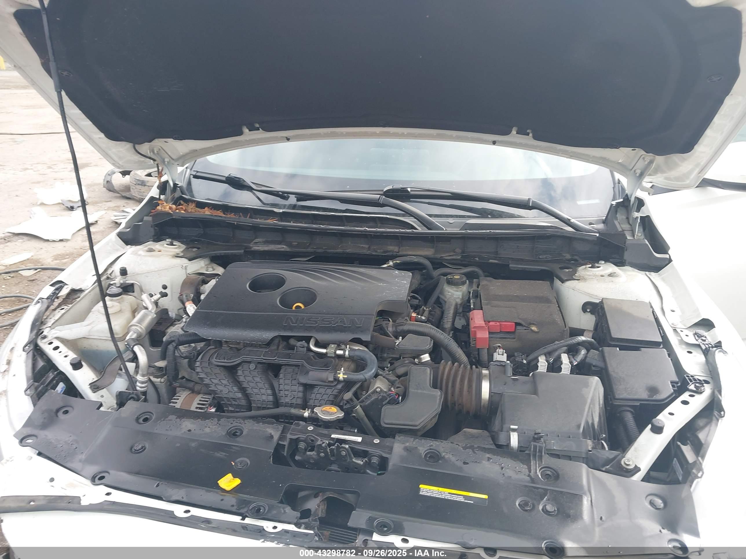 NISSAN ALTIMA image 10