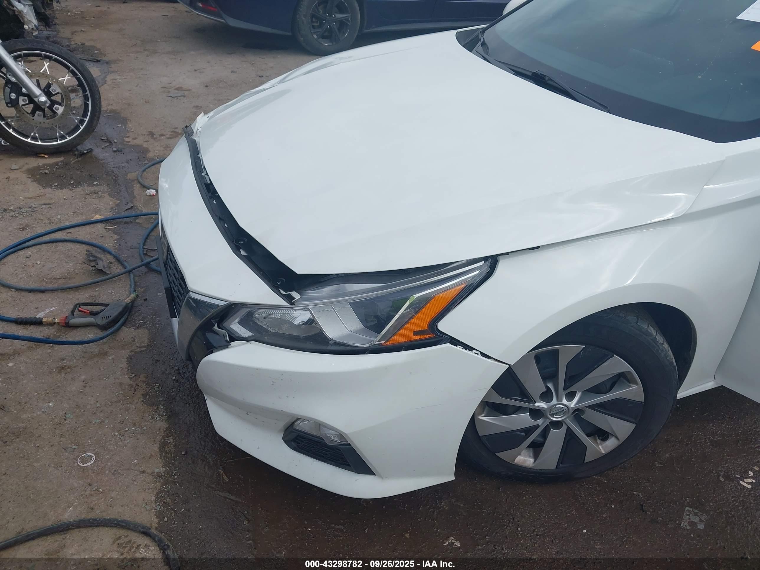 NISSAN ALTIMA image 6