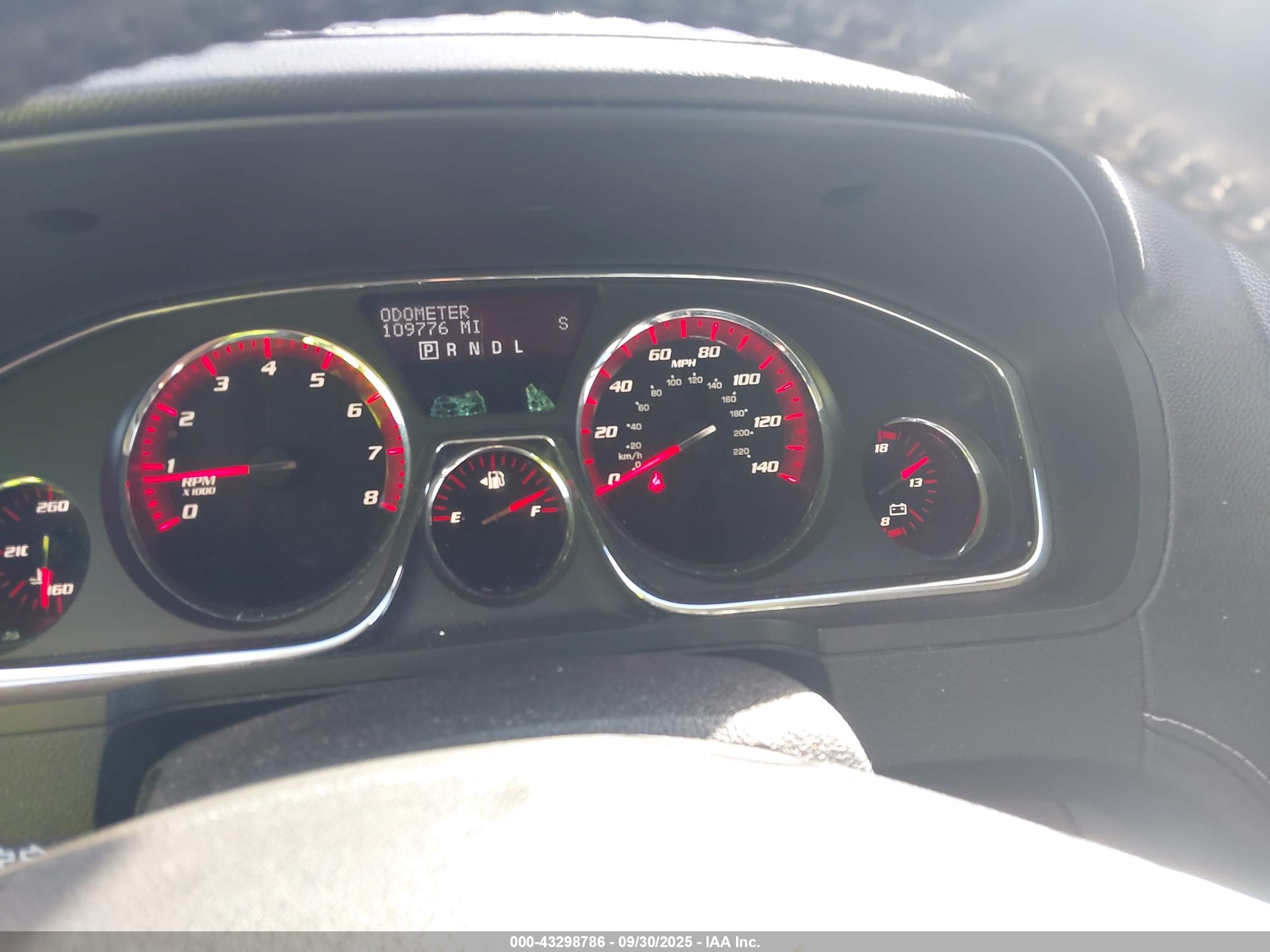 GMC ACADIA image 7