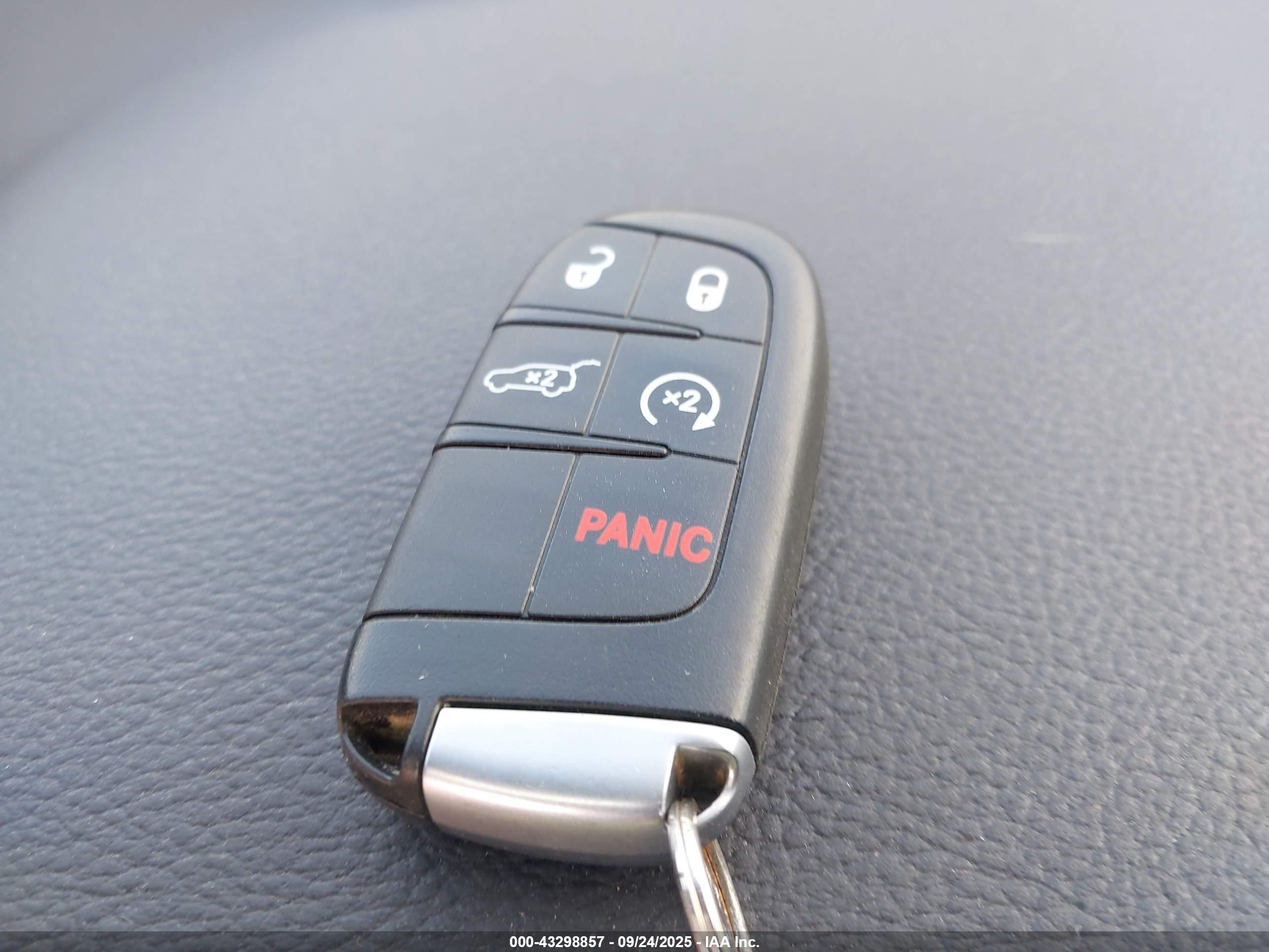 JEEP GRAND image 11