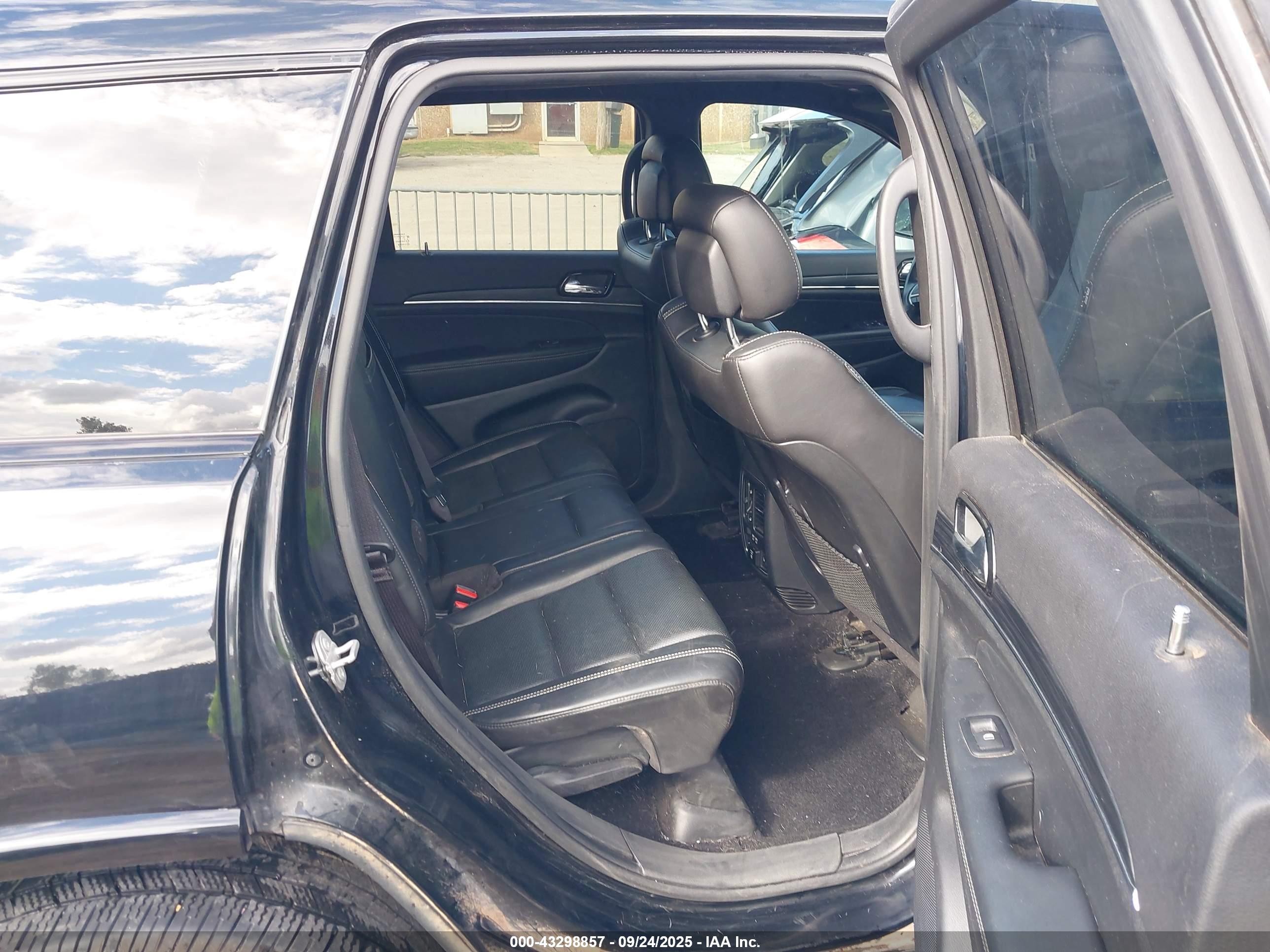 JEEP GRAND image 8