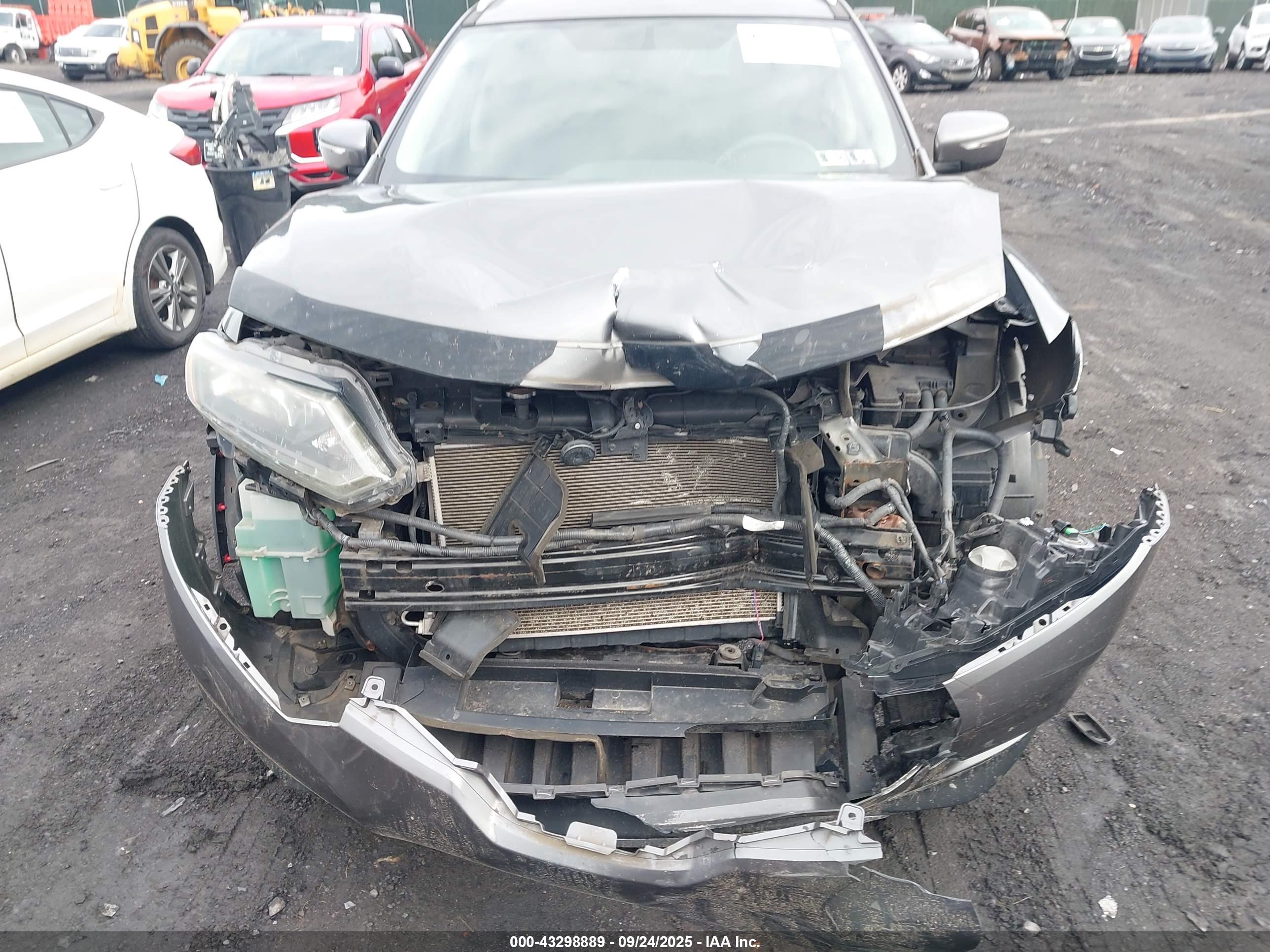 NISSAN ROGUE image 6