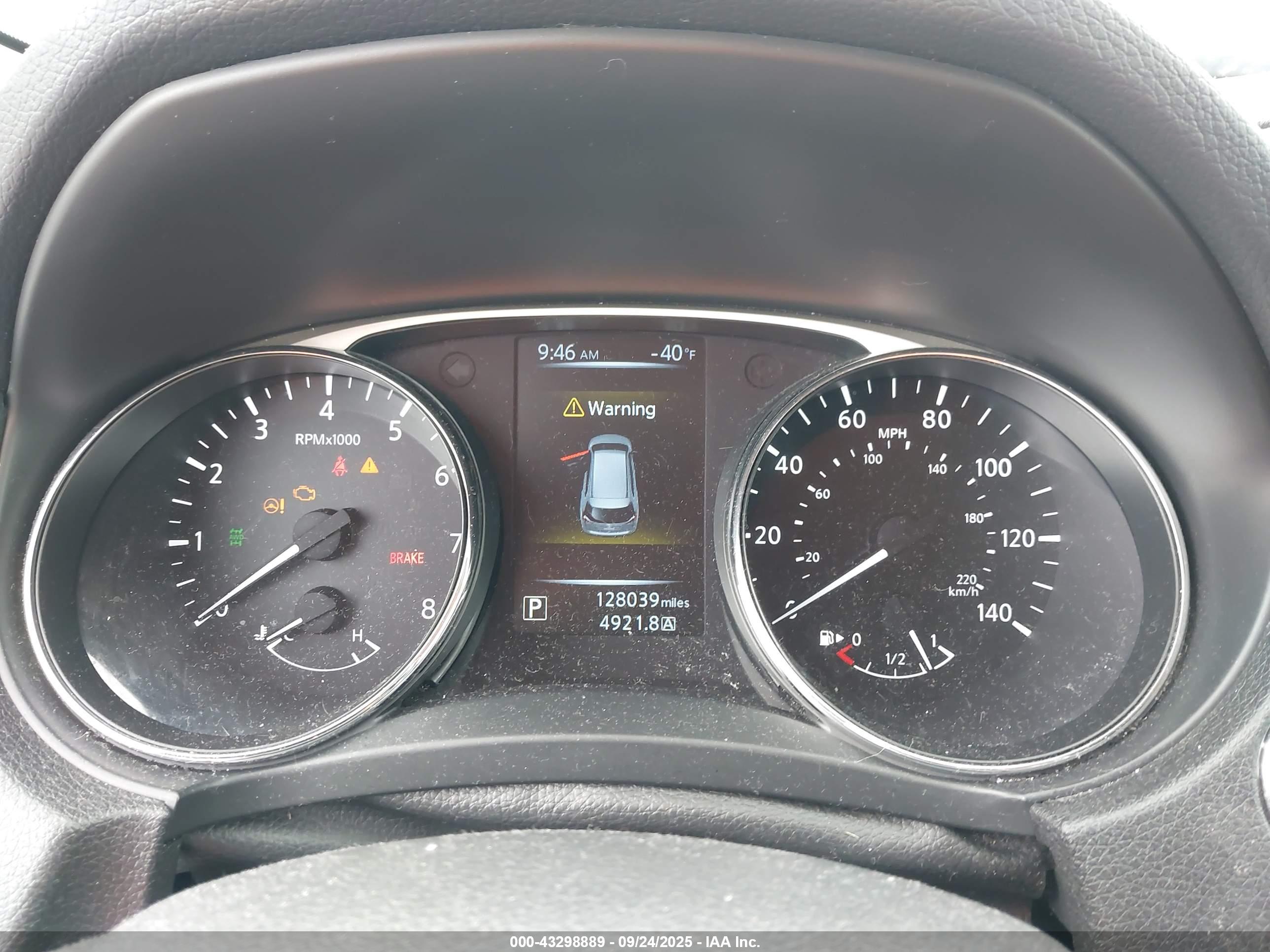 NISSAN ROGUE image 7