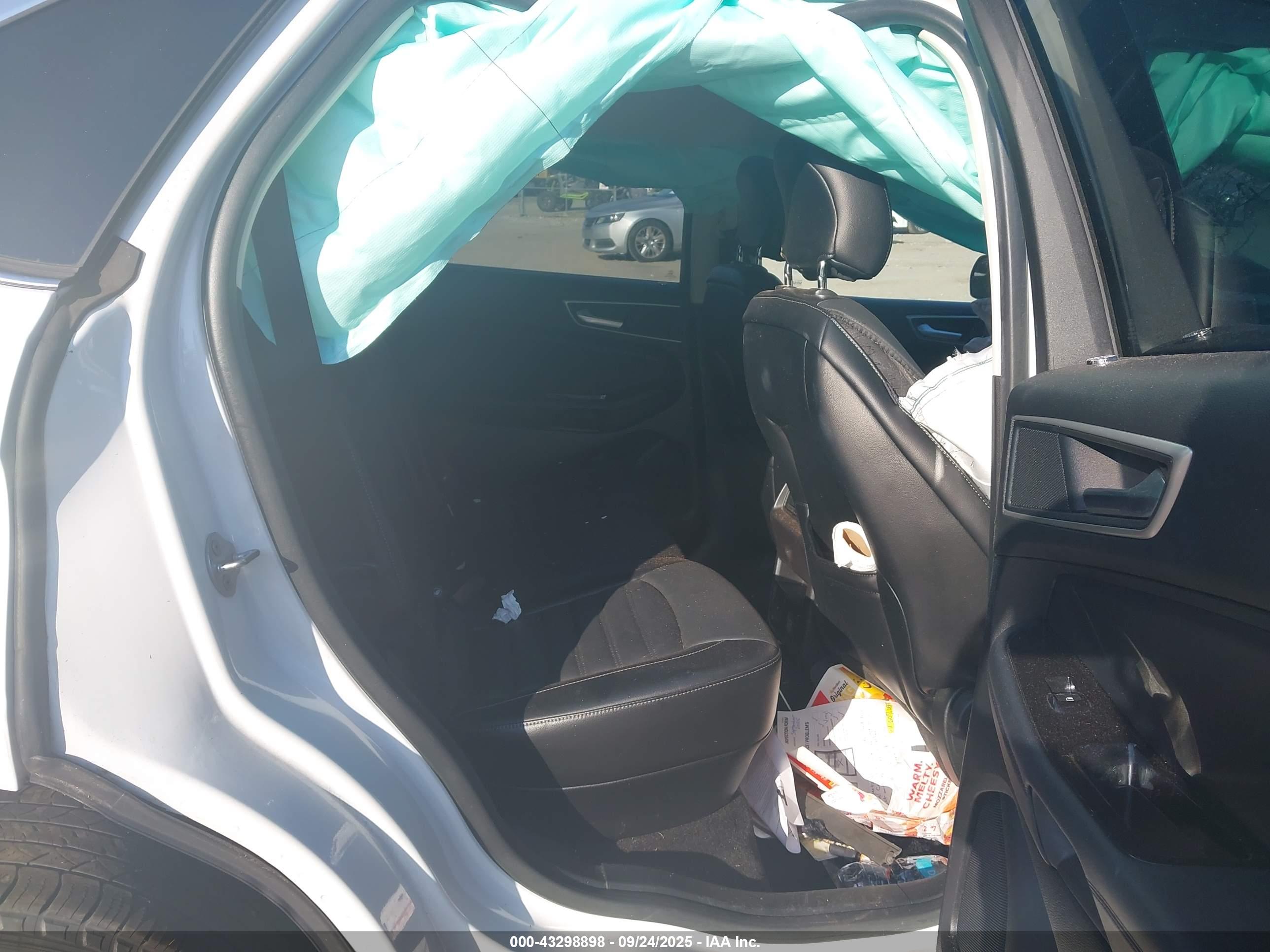 FORD EDGE image 8