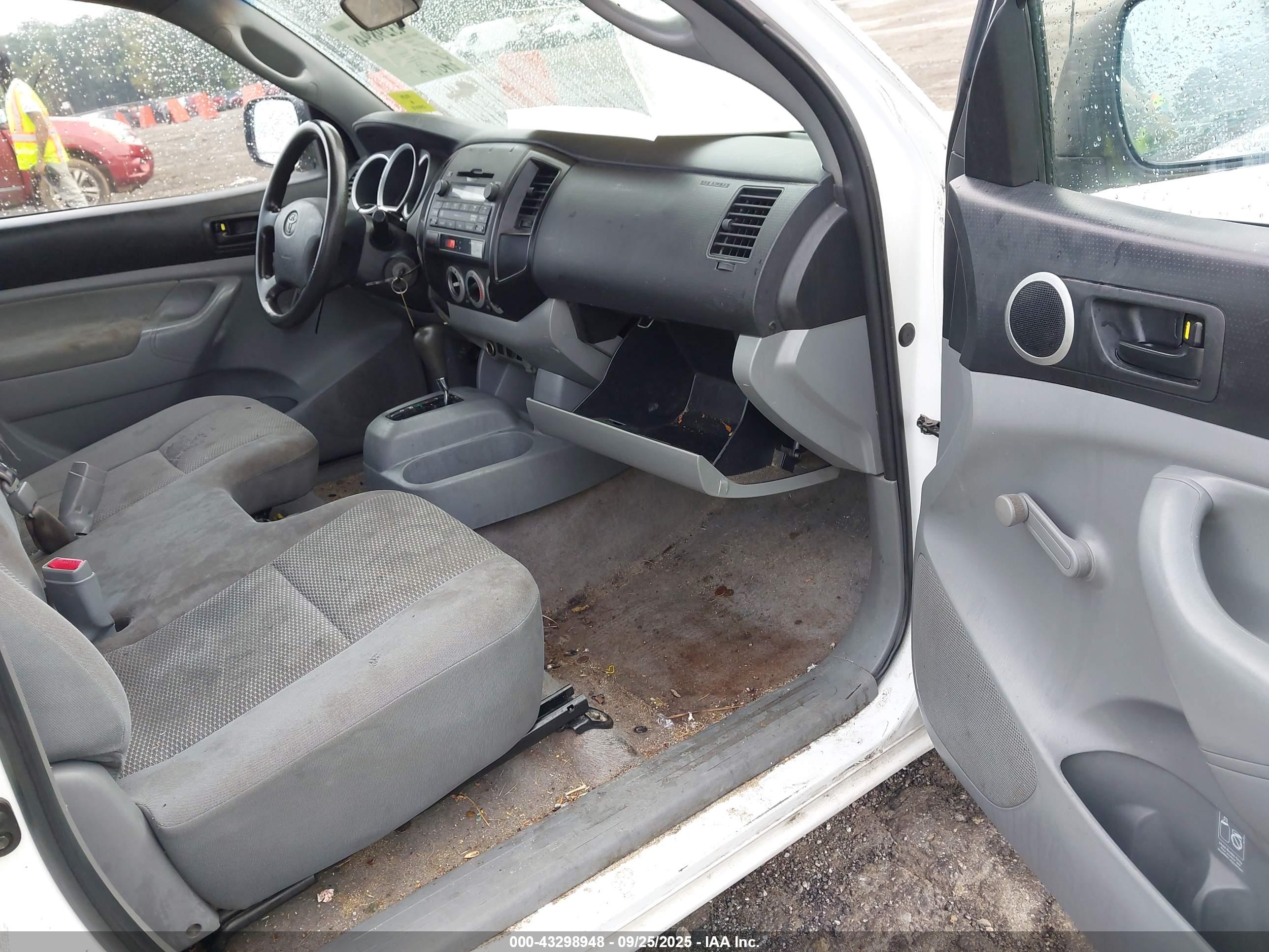 TOYOTA TACOMA image 5