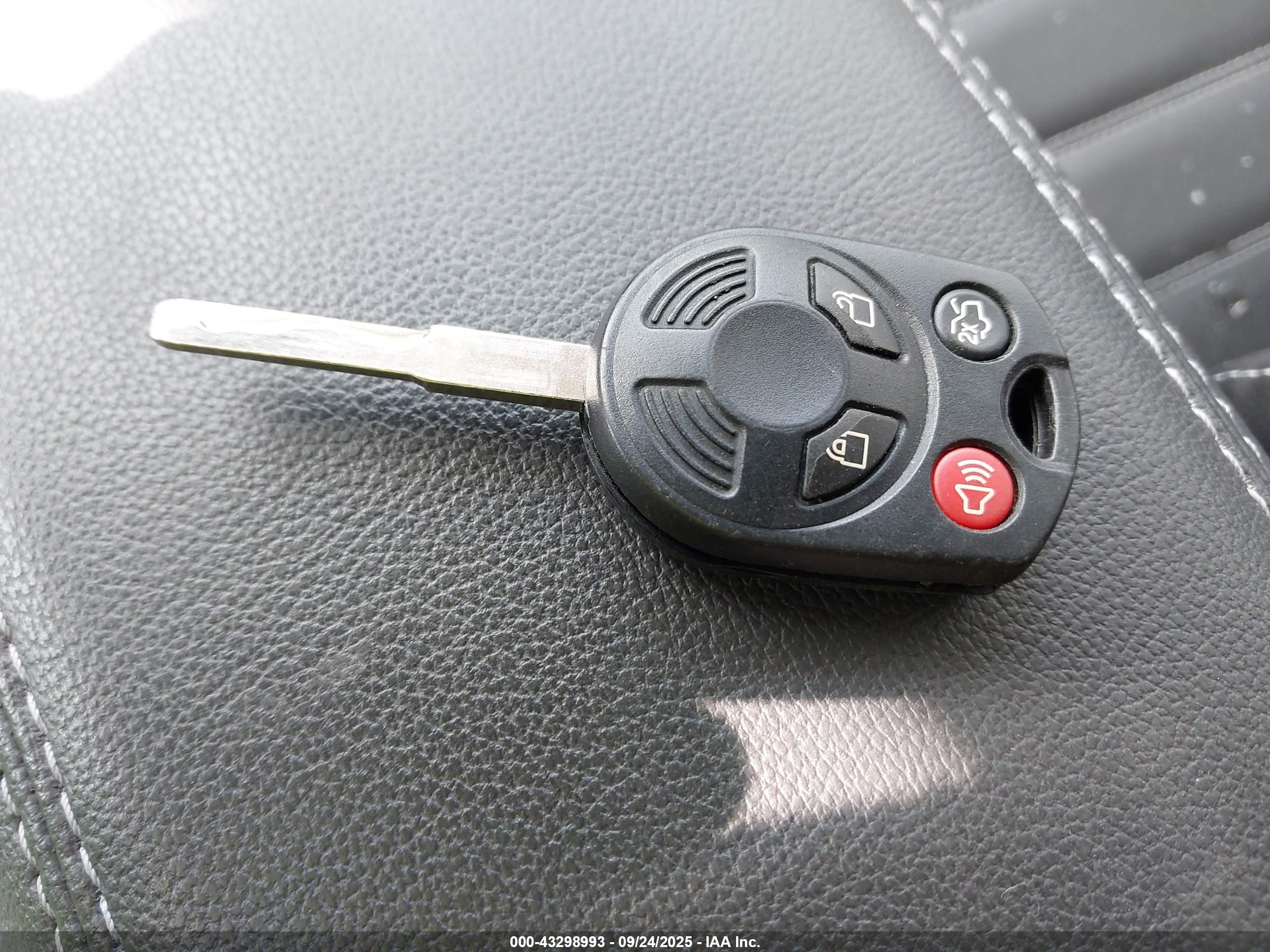 FORD ESCAPE image 11