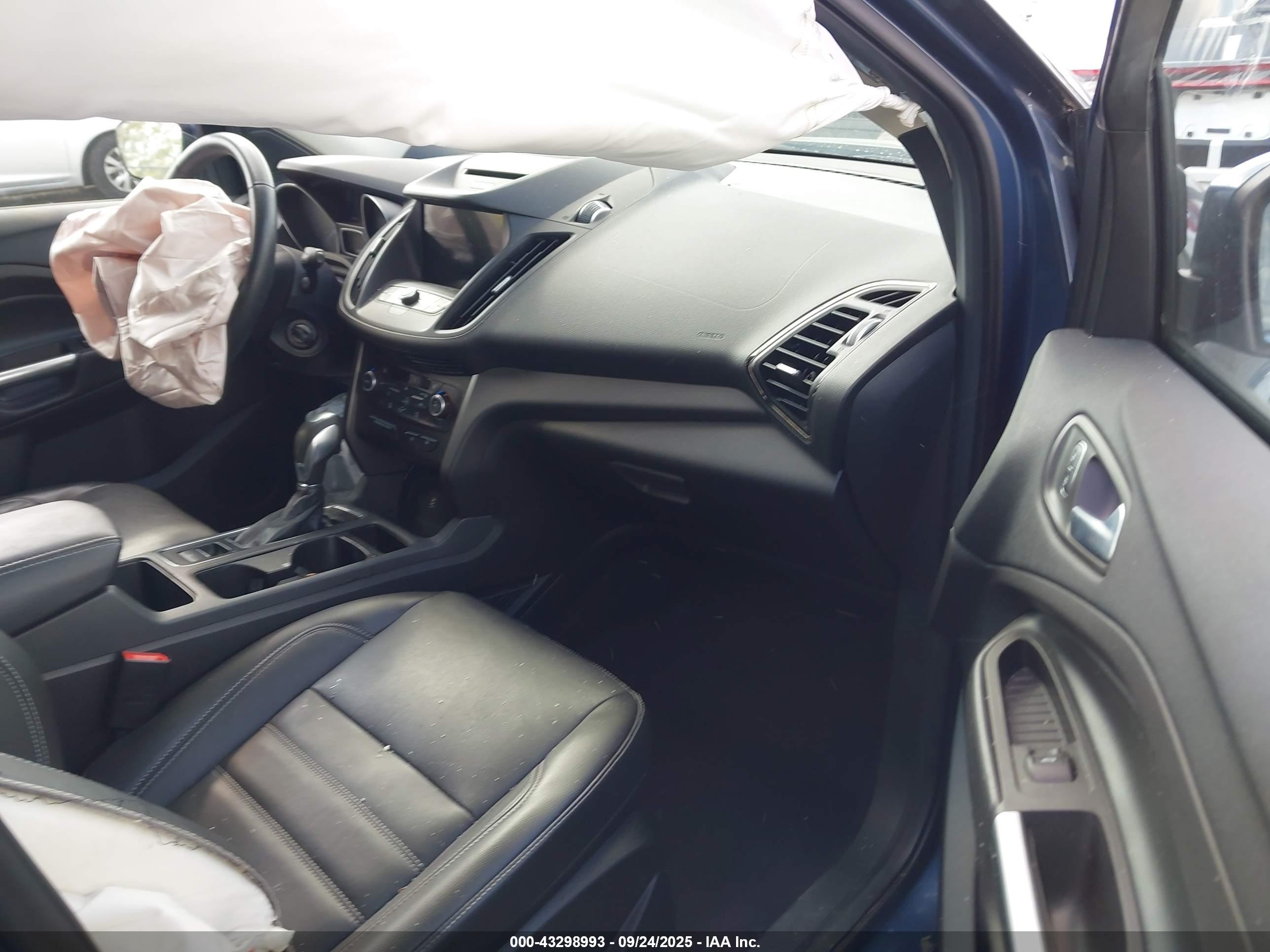 FORD ESCAPE image 5