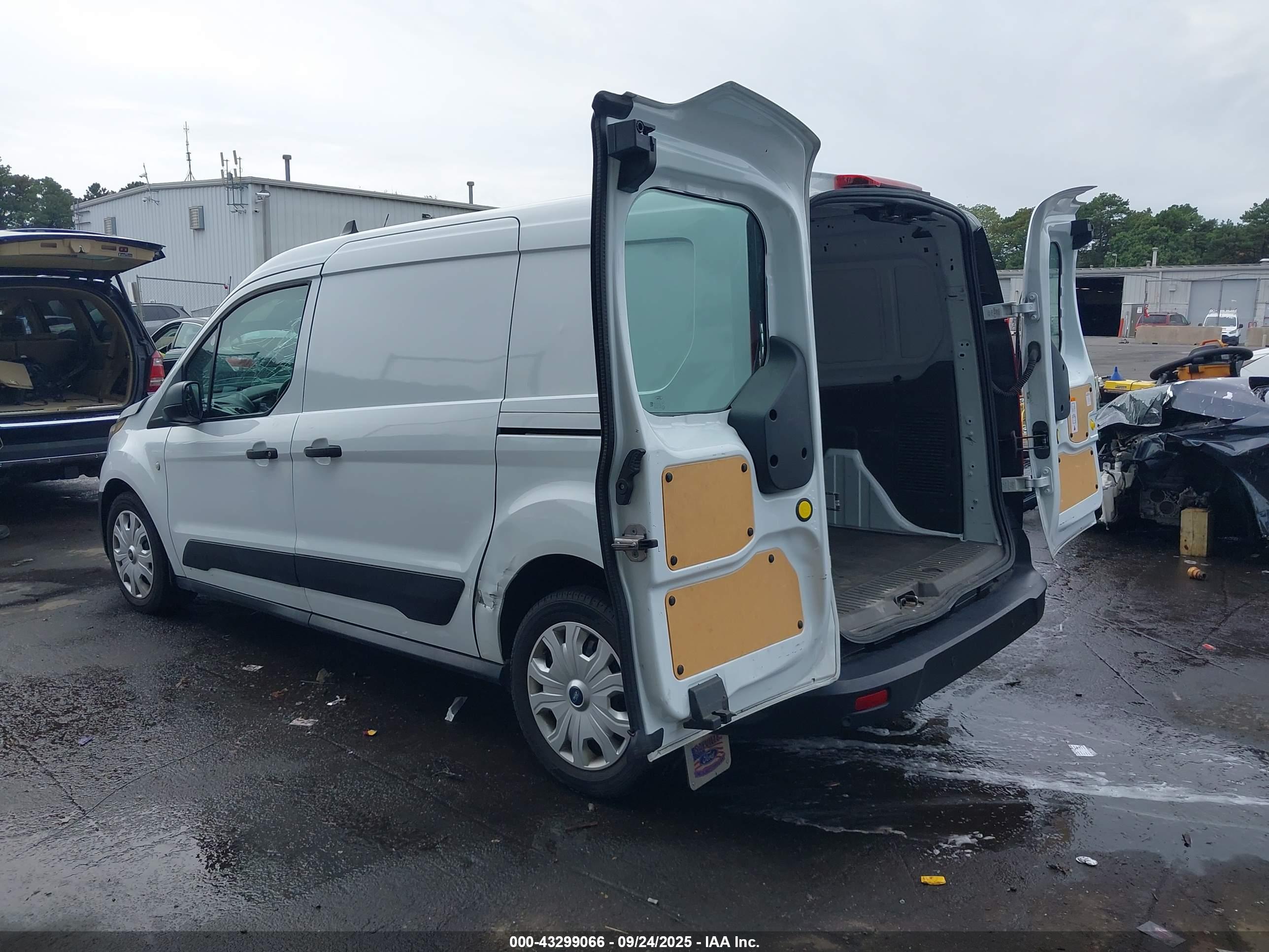 FORD TRANSIT image 3