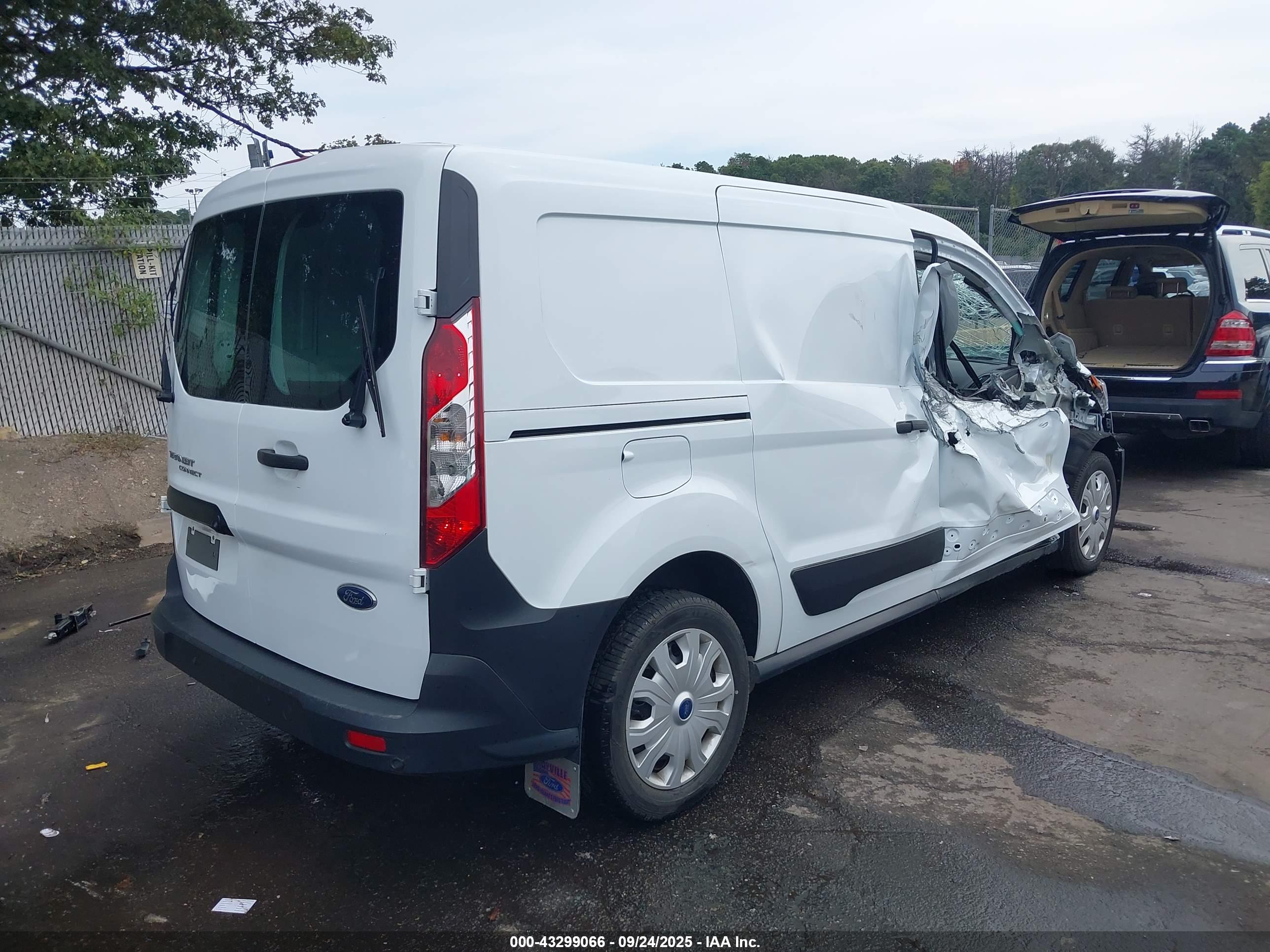 FORD TRANSIT image 4
