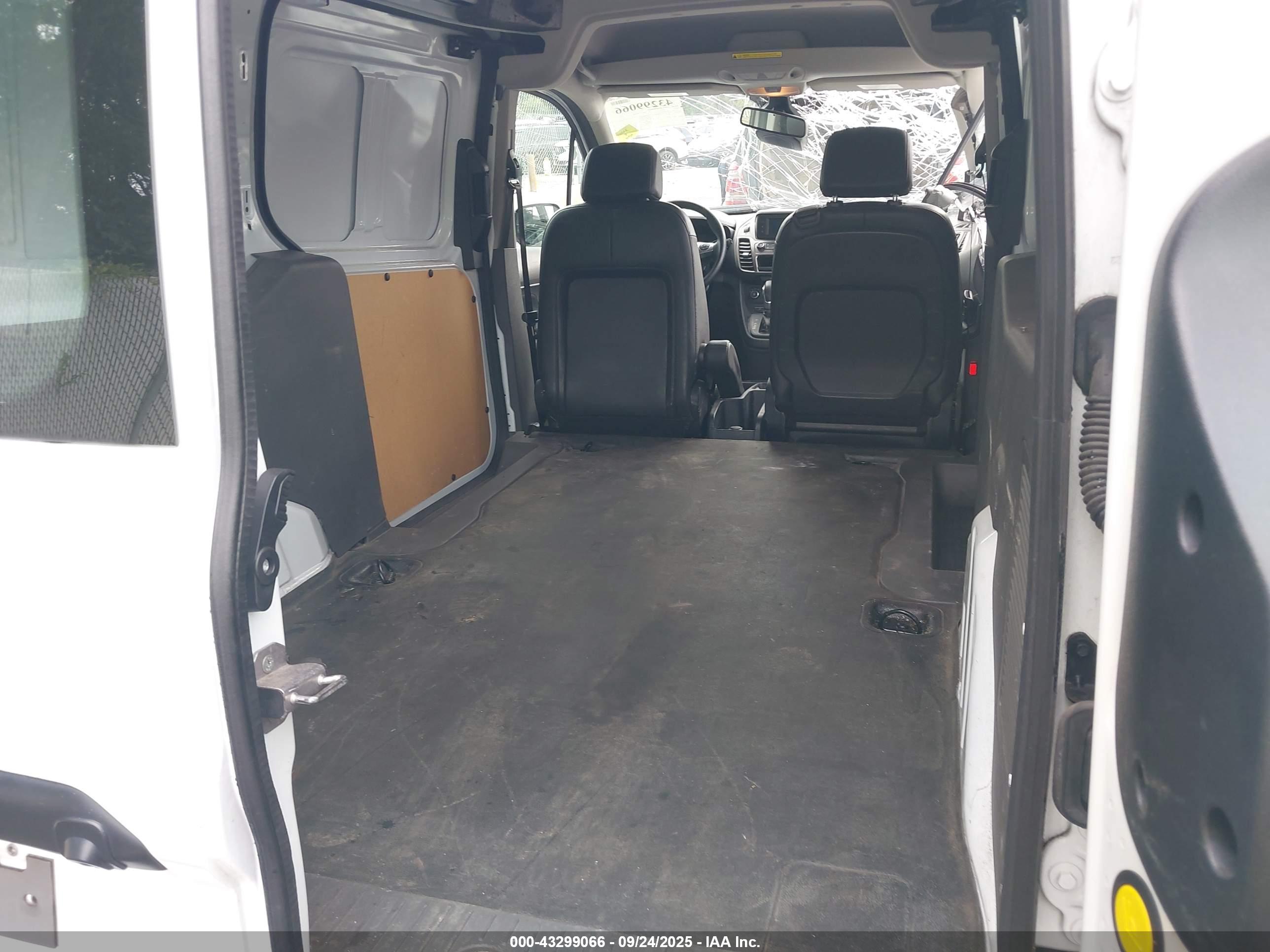 FORD TRANSIT image 8