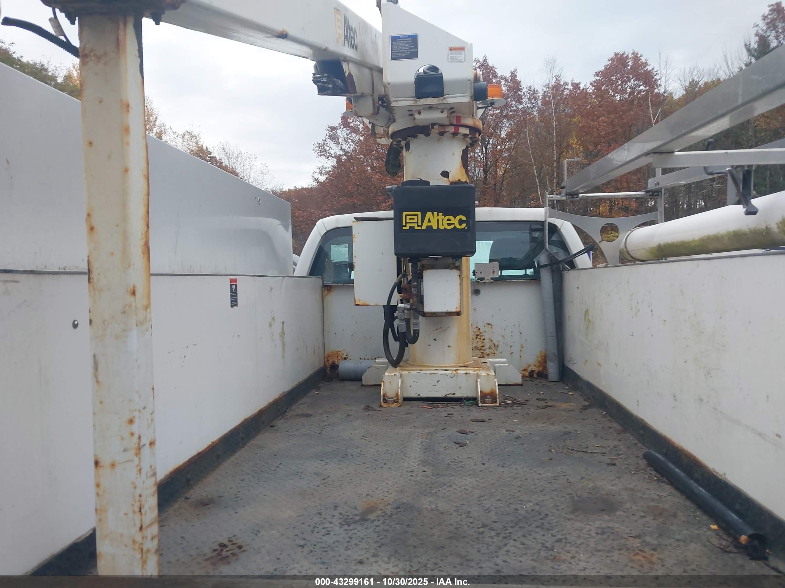 FORD F-450 image 7