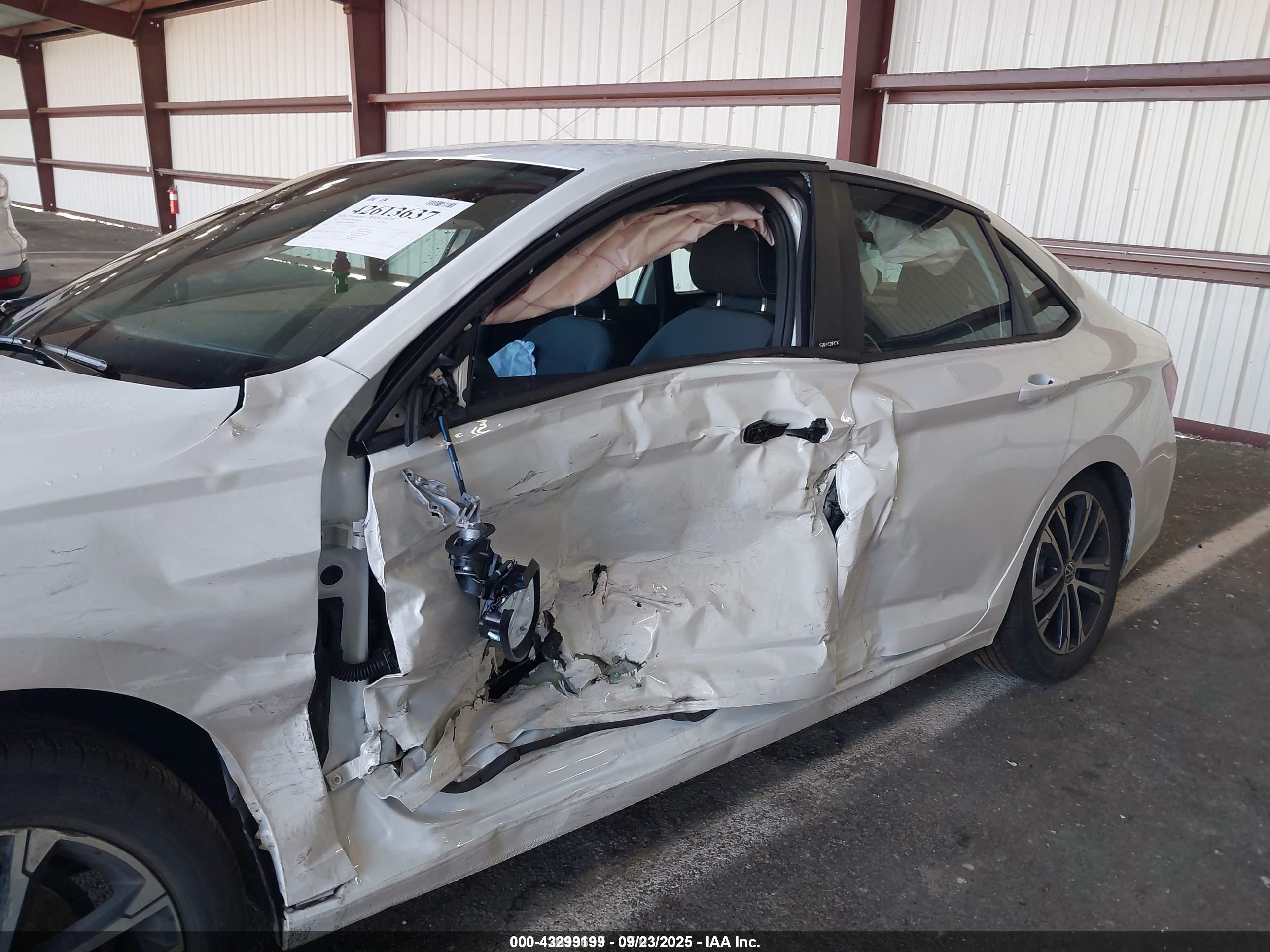 VOLKSWAGEN JETTA image 6