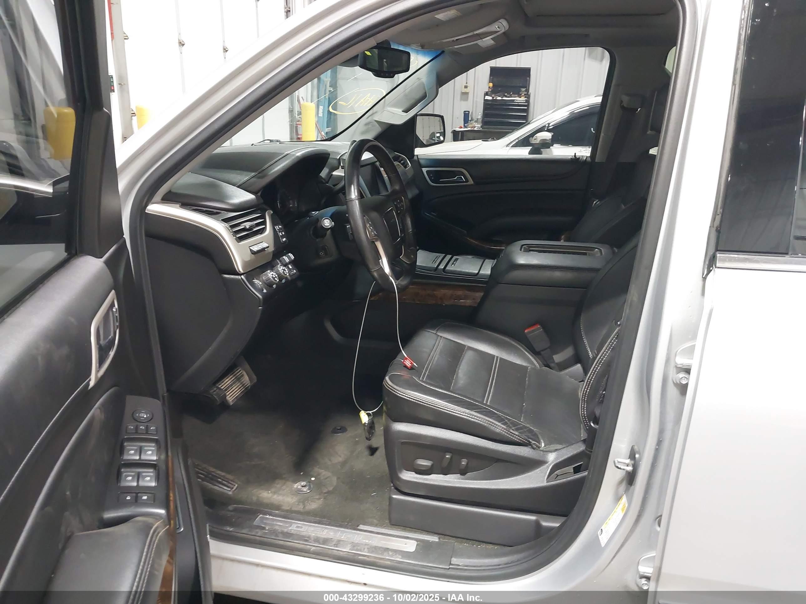 GMC YUKON image 5