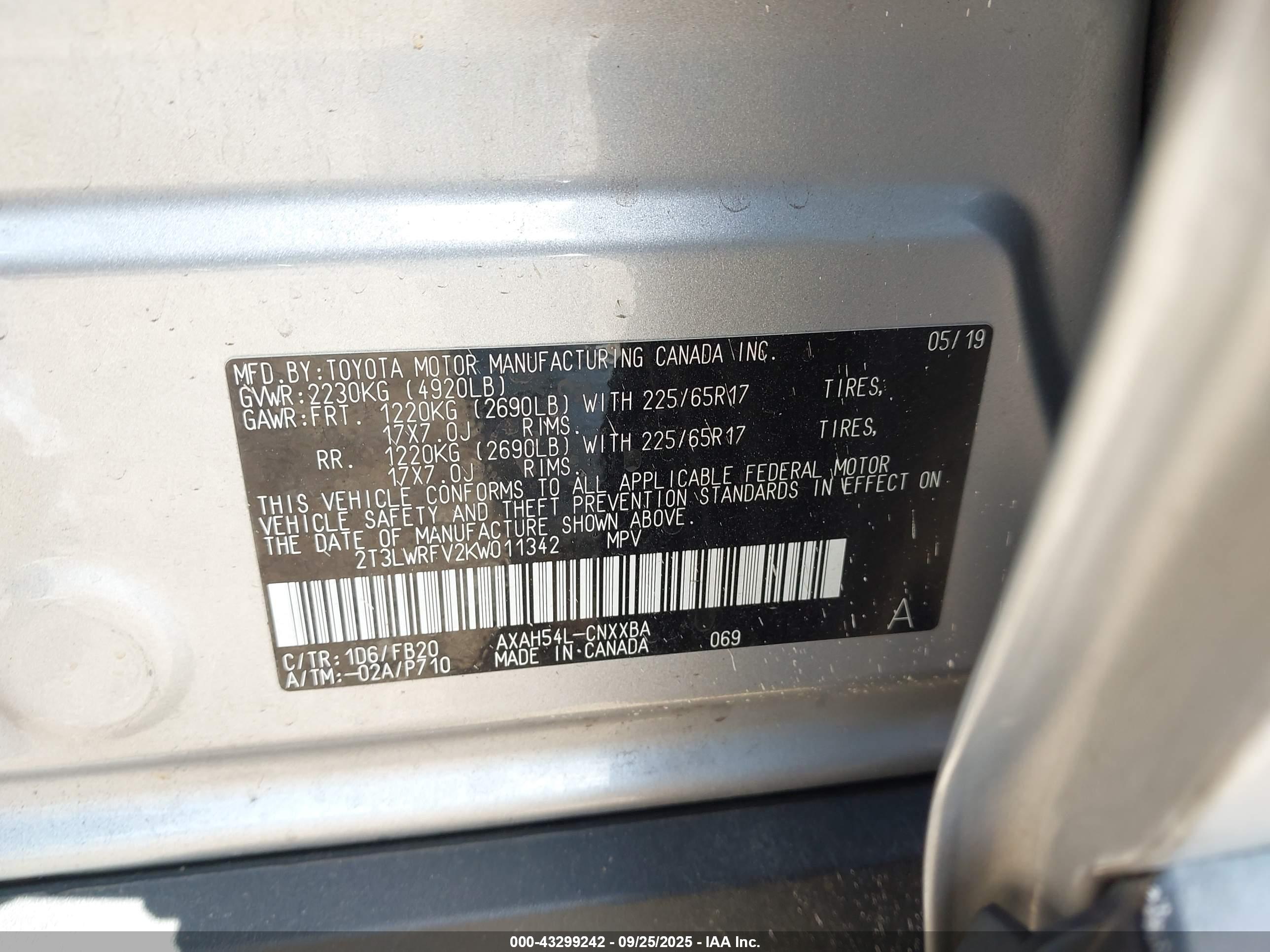 TOYOTA RAV4 image 9