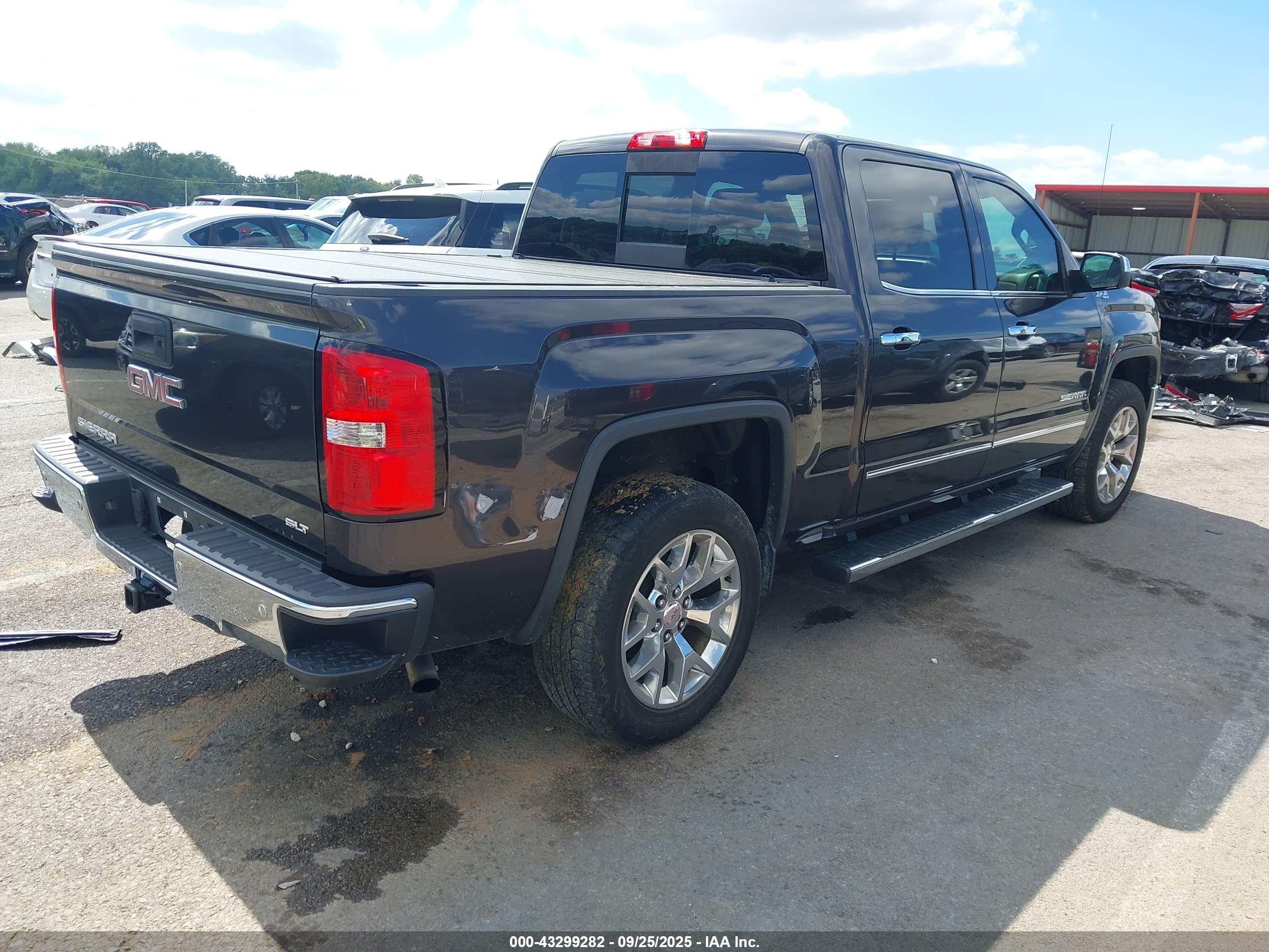 GMC SIERRA image 4