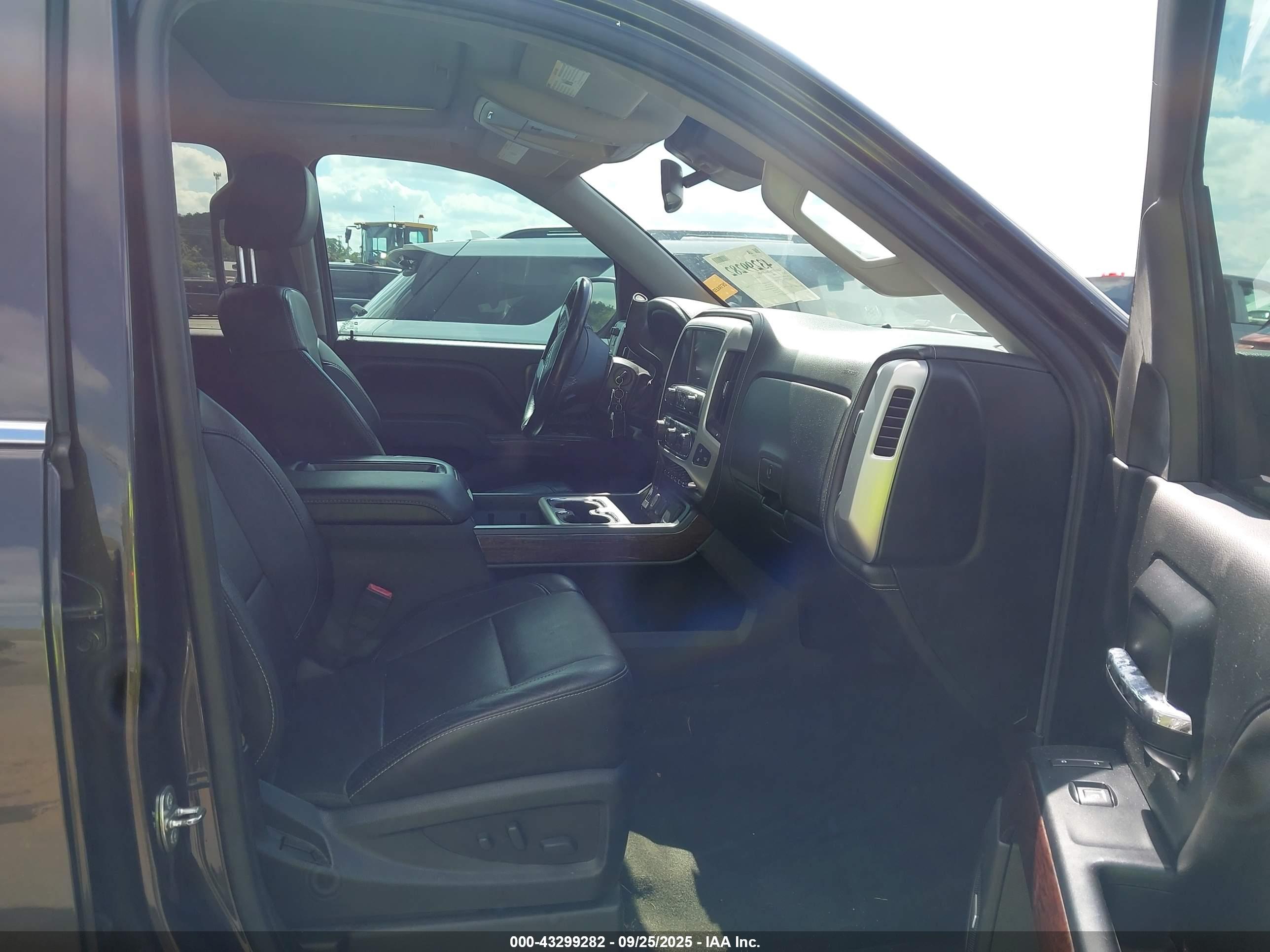 GMC SIERRA image 5