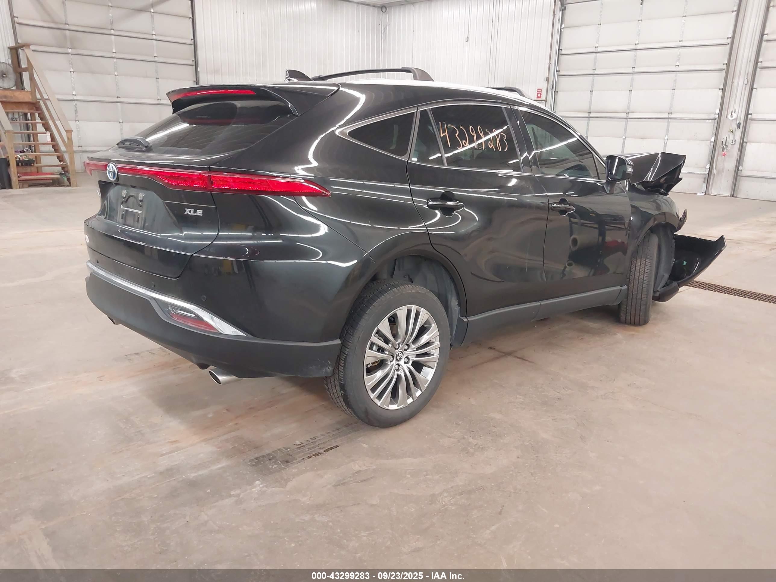 TOYOTA VENZA image 4