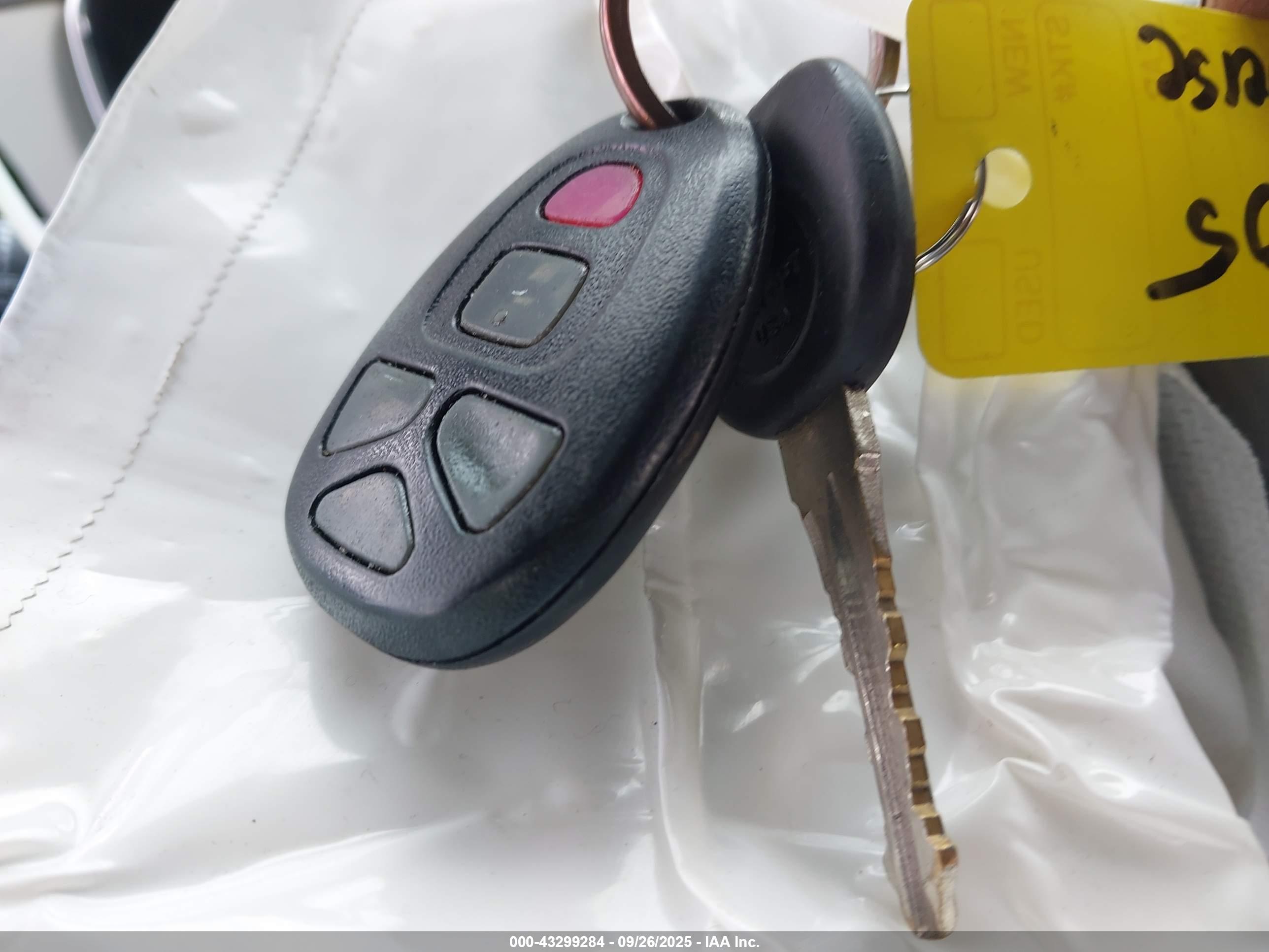 CHEVROLET TRAVERSE image 11