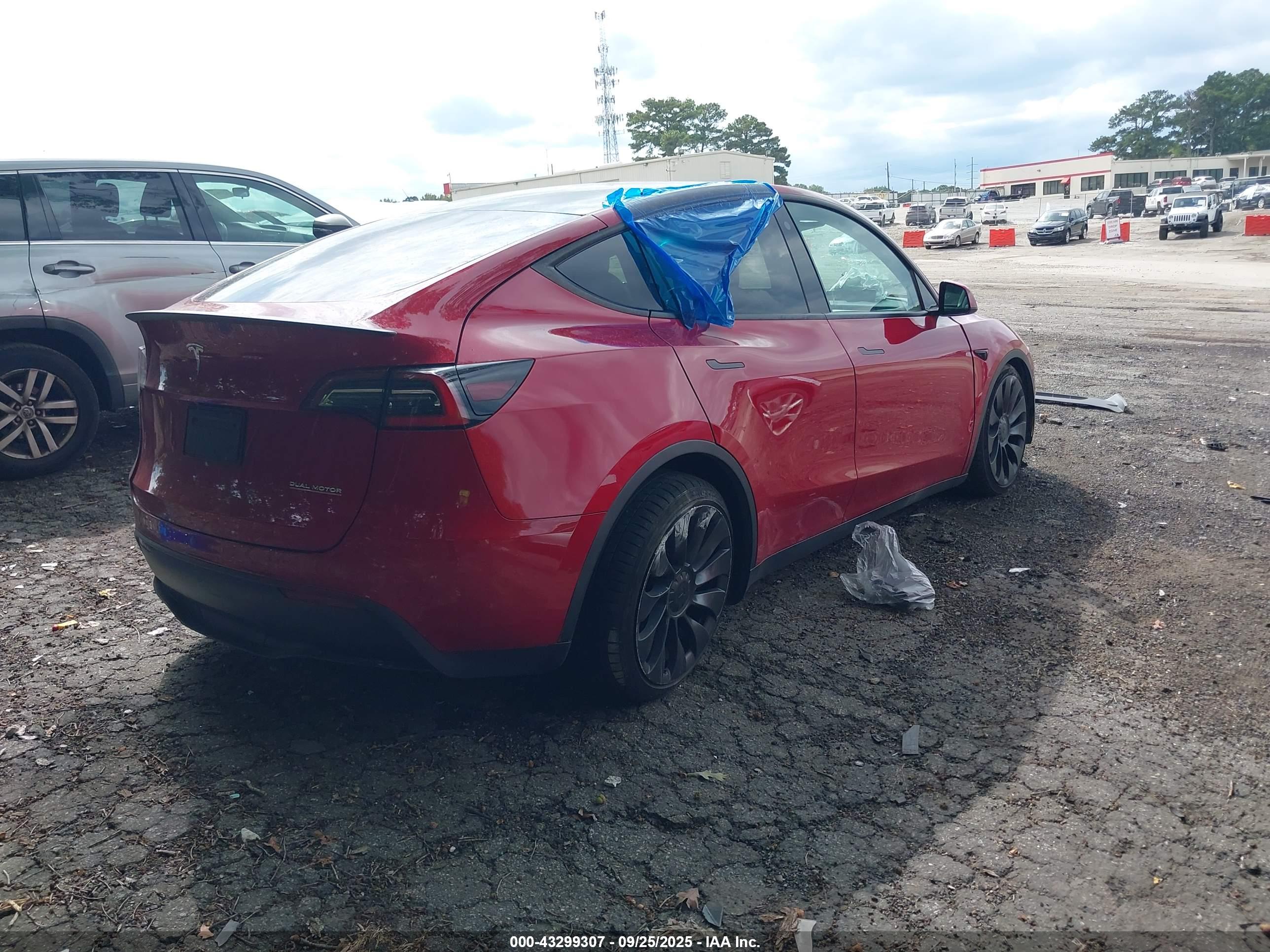 TESLA MODEL image 4